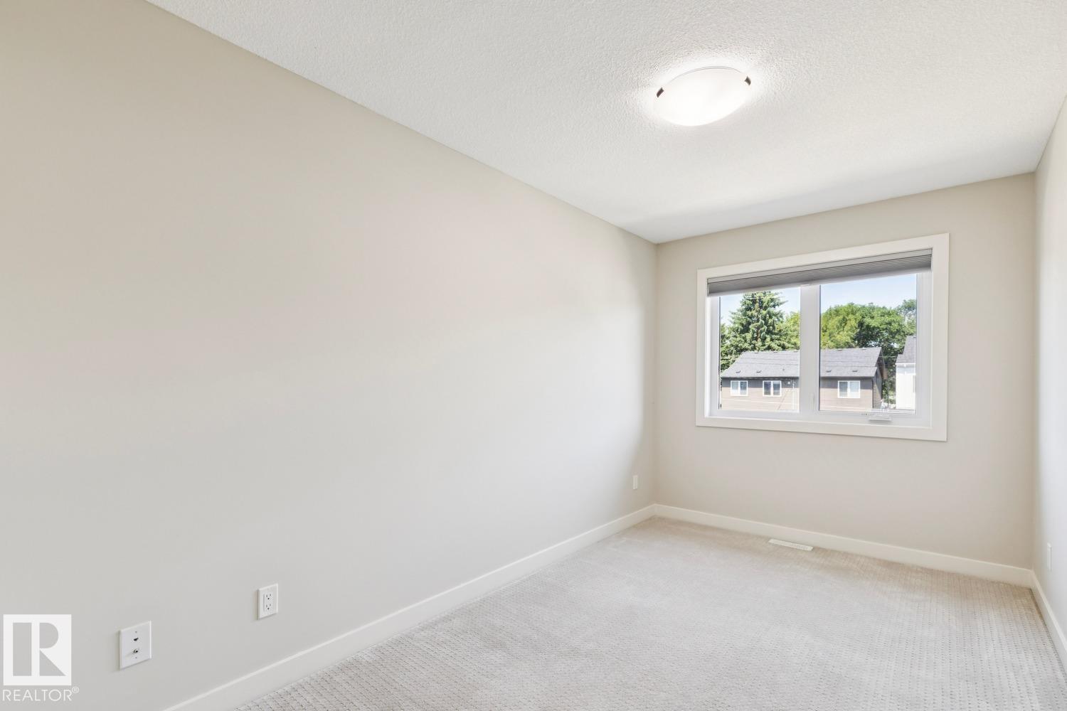 https://zimg.paragon.ice.com/ParagonImages/Property/PM/RAE/225411050/17/0/0/13f4141580e4479e34e9c59b7f8d4eb5/1/74c1b026148a8678a640cb756b2ba2d2/225411050-659d54b0-5edc-4df2-b579-5ae227c12968.JPG
