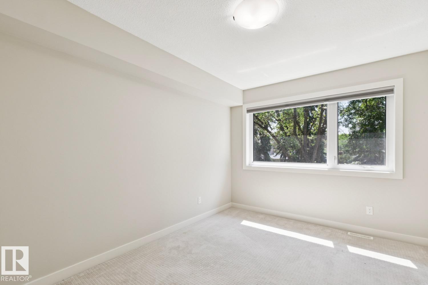https://zimg.paragon.ice.com/ParagonImages/Property/PM/RAE/225411050/22/0/0/f87b6ab8070ba4dcd8f471fb0e8c7642/1/74c1b026148a8678a640cb756b2ba2d2/225411050-724964f8-8b4b-4514-a6a7-6fa1f2c36720.JPG