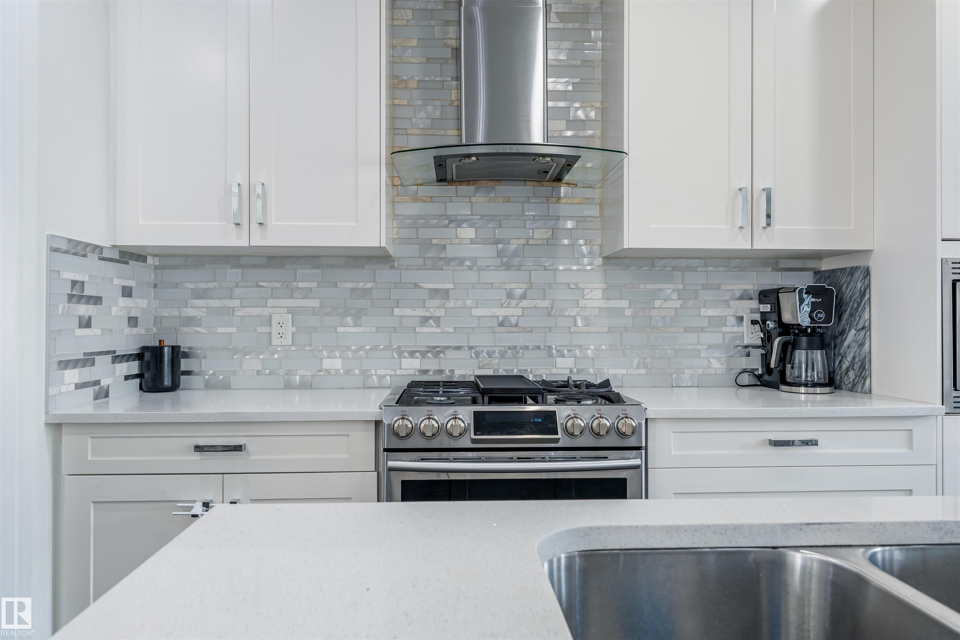 https://zimg.paragon.ice.com/ParagonImages/Property/PM/RAE/225411070/17/0/0/834e424f5dfc837a4b524af079301a31/1/1ee0ef579b785e8c716e4575539ced44/225411070-2948466f-dea3-45c9-a35c-e3e8a1d66f2c.JPG