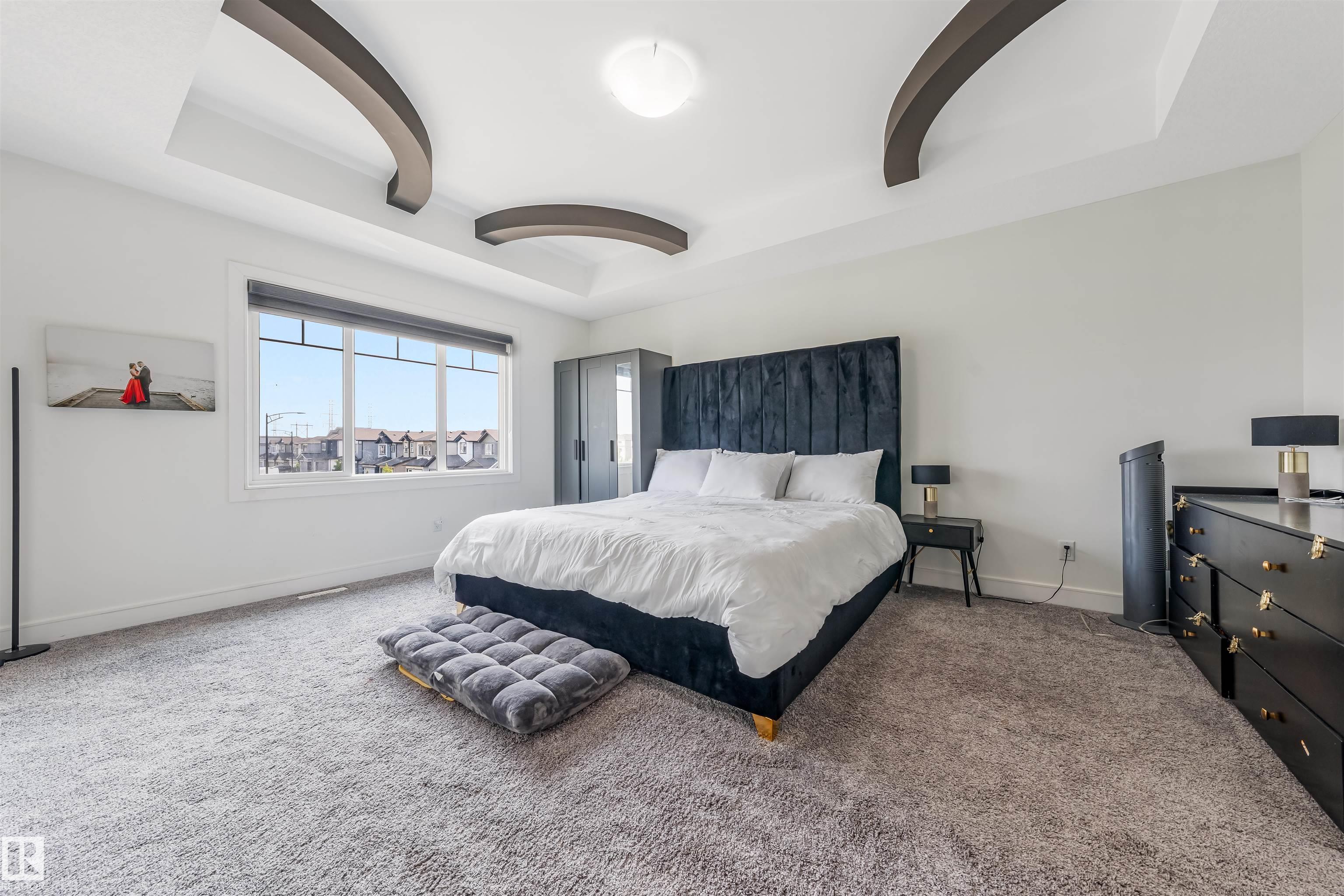 https://zimg.paragon.ice.com/ParagonImages/Property/PM/RAE/225411070/26/0/0/3a2fb35d751e47e445f5cf538655aad8/1/1ee0ef579b785e8c716e4575539ced44/225411070-d301be47-b9c7-40d2-a874-4af27d3e1acd.JPG