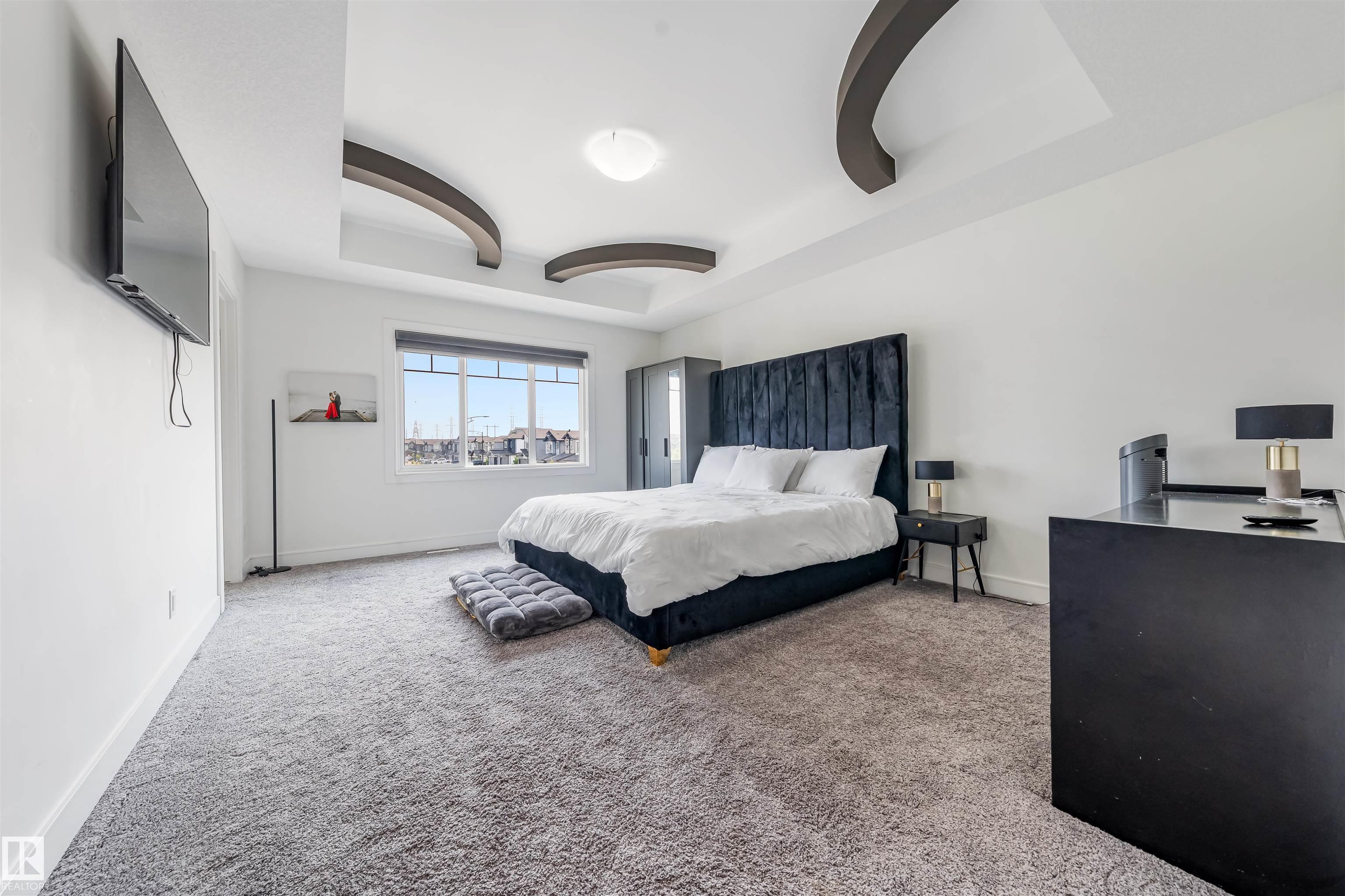 https://zimg.paragon.ice.com/ParagonImages/Property/PM/RAE/225411070/27/0/0/156fd20013587caebcc39672ad62d8b2/1/1ee0ef579b785e8c716e4575539ced44/225411070-8e125955-3d4a-4dbf-846e-d84e684fddbd.JPG