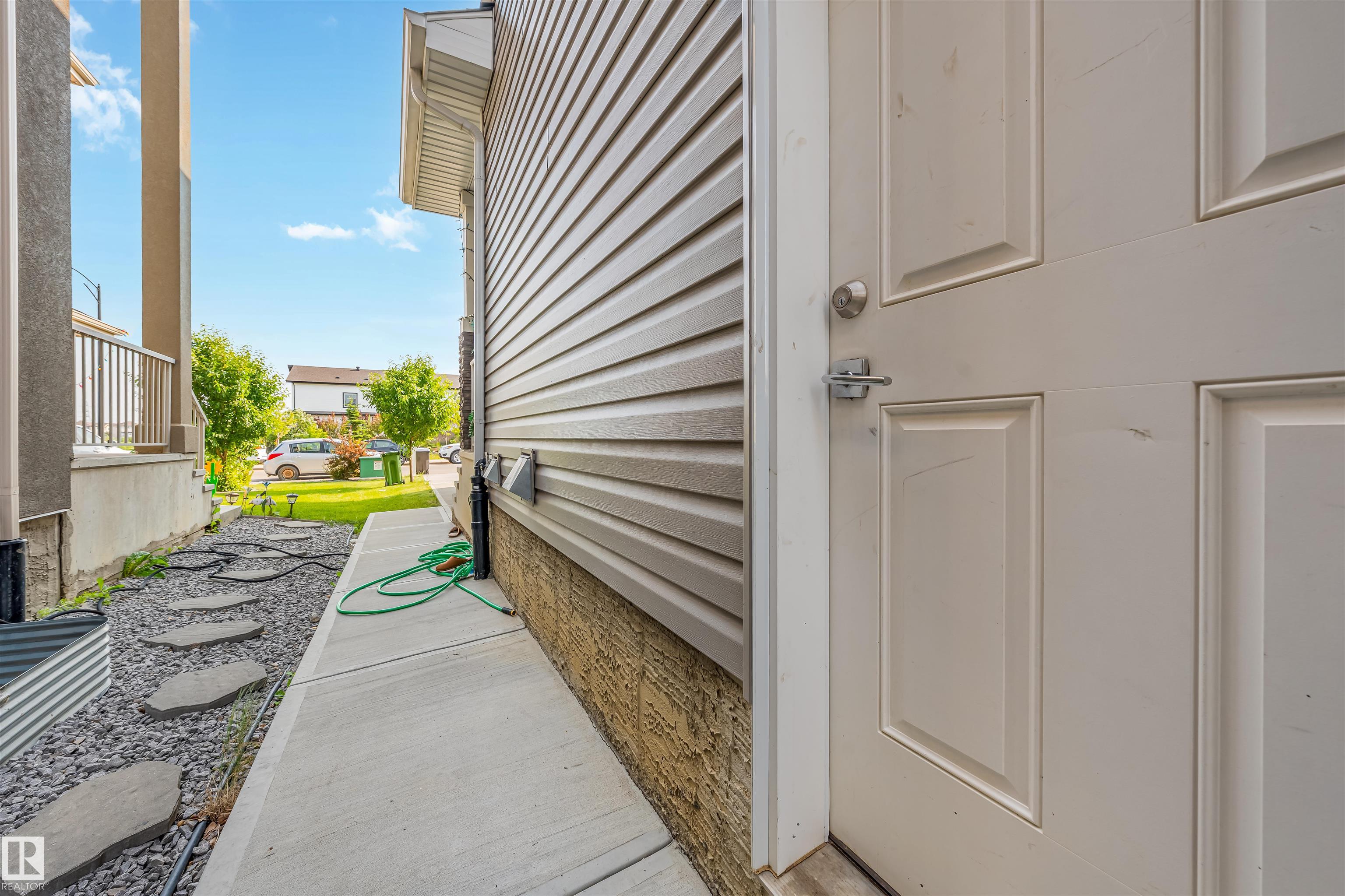 https://zimg.paragon.ice.com/ParagonImages/Property/PM/RAE/225411070/38/0/0/3fb4578bd87e6b375c4b581559620a32/1/1ee0ef579b785e8c716e4575539ced44/225411070-d0da5bca-8d64-4285-b144-a6cdd7749da1.JPG