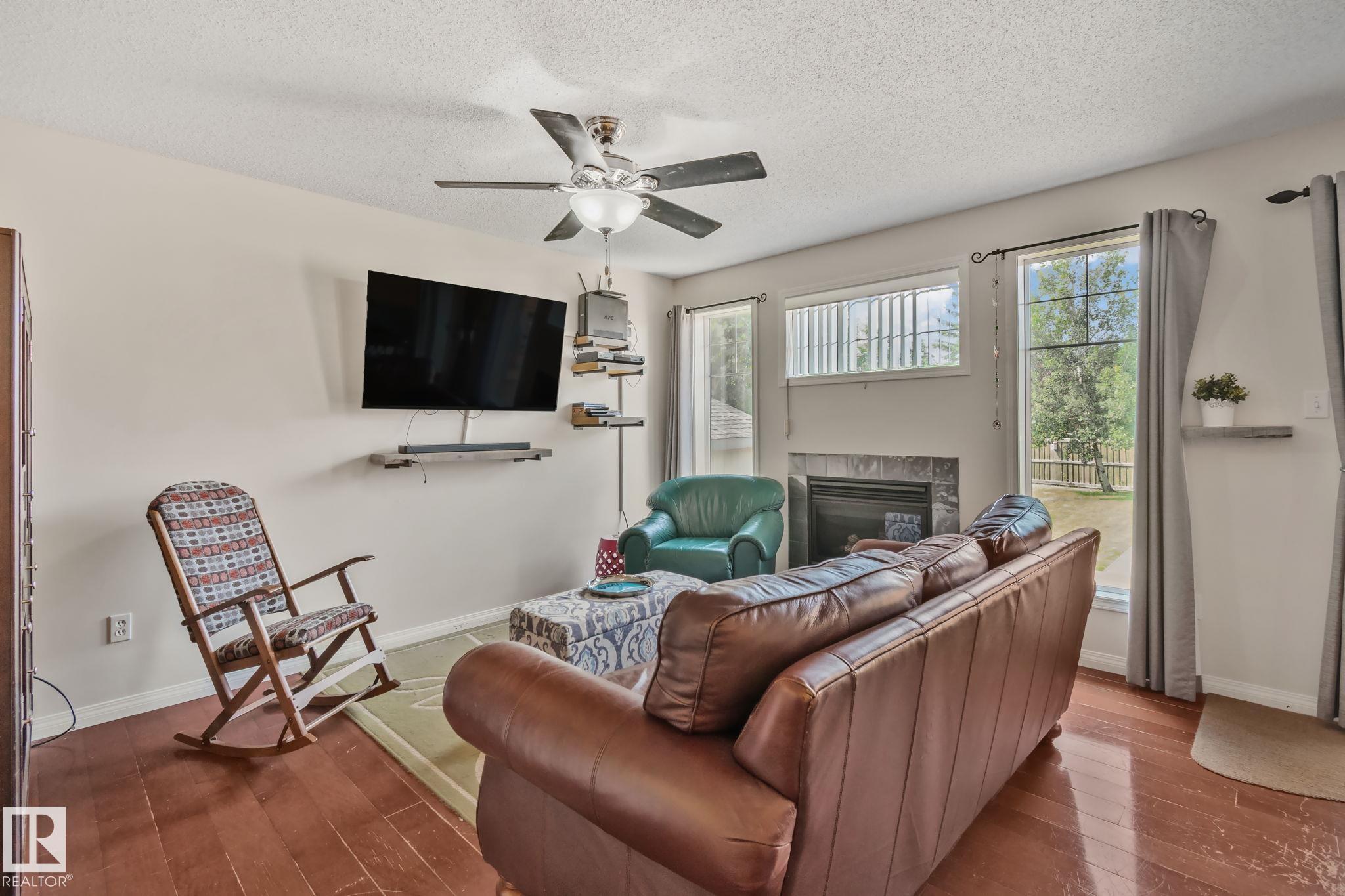 https://zimg.paragon.ice.com/ParagonImages/Property/PM/RAE/225411071/7/0/0/d1038786c1831739f7a6ca91092ba841/1/a067840b8e64915a5517c9dd9ecc7f1e/225411071-cf474237-42ad-4c8f-b754-10d050c7d32c.JPG