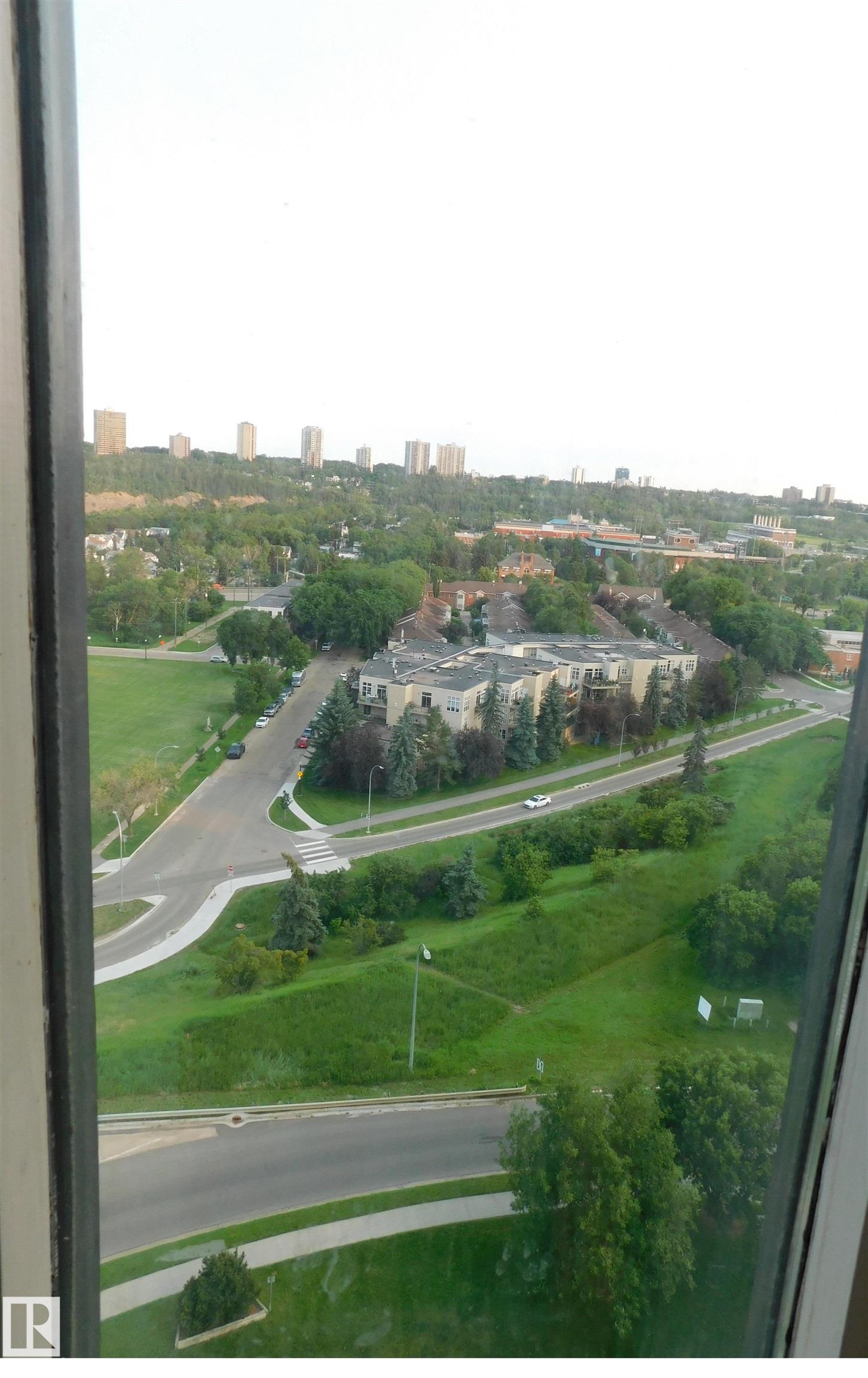 Photo 8 at 1402 - 9918 101 Street NW, Downtown, Edmonton