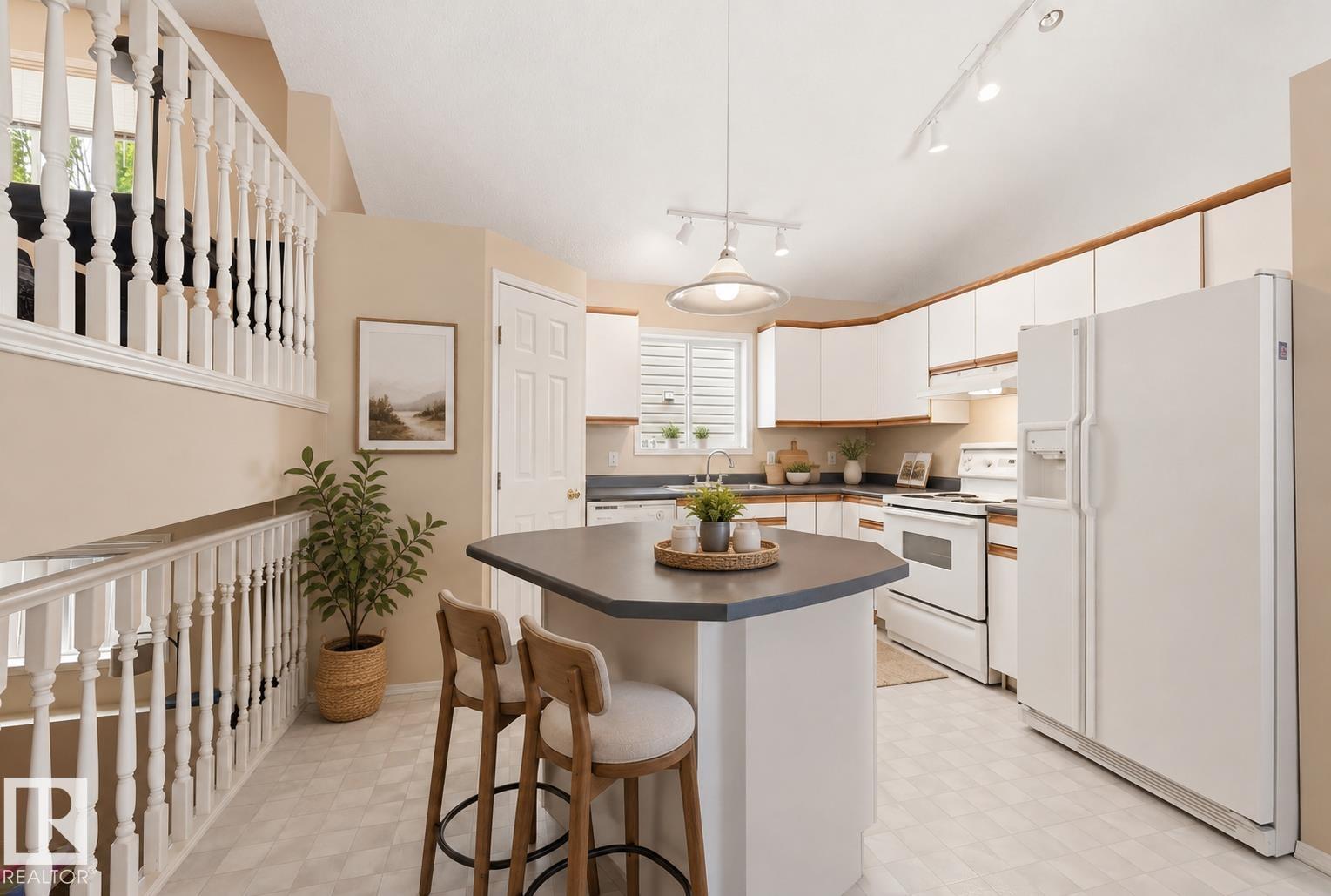 Photo 7 at 2050 Tanner Wynd NW, Terwillegar Towne, Edmonton