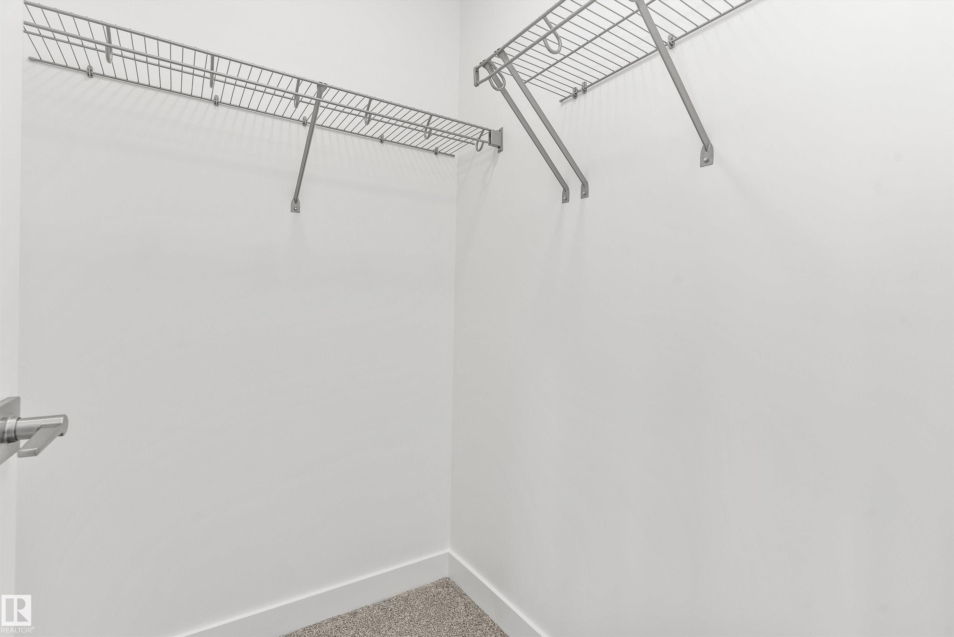 https://zimg.paragon.ice.com/ParagonImages/Property/PM/RAE/225411128/31/0/0/2b7657755500bf1e752525453303a0d0/1/acc19734d48b19ecb54d448a65662960/225411128-4c628b3a-2d7f-46ff-bd74-0dd427c50582.JPG