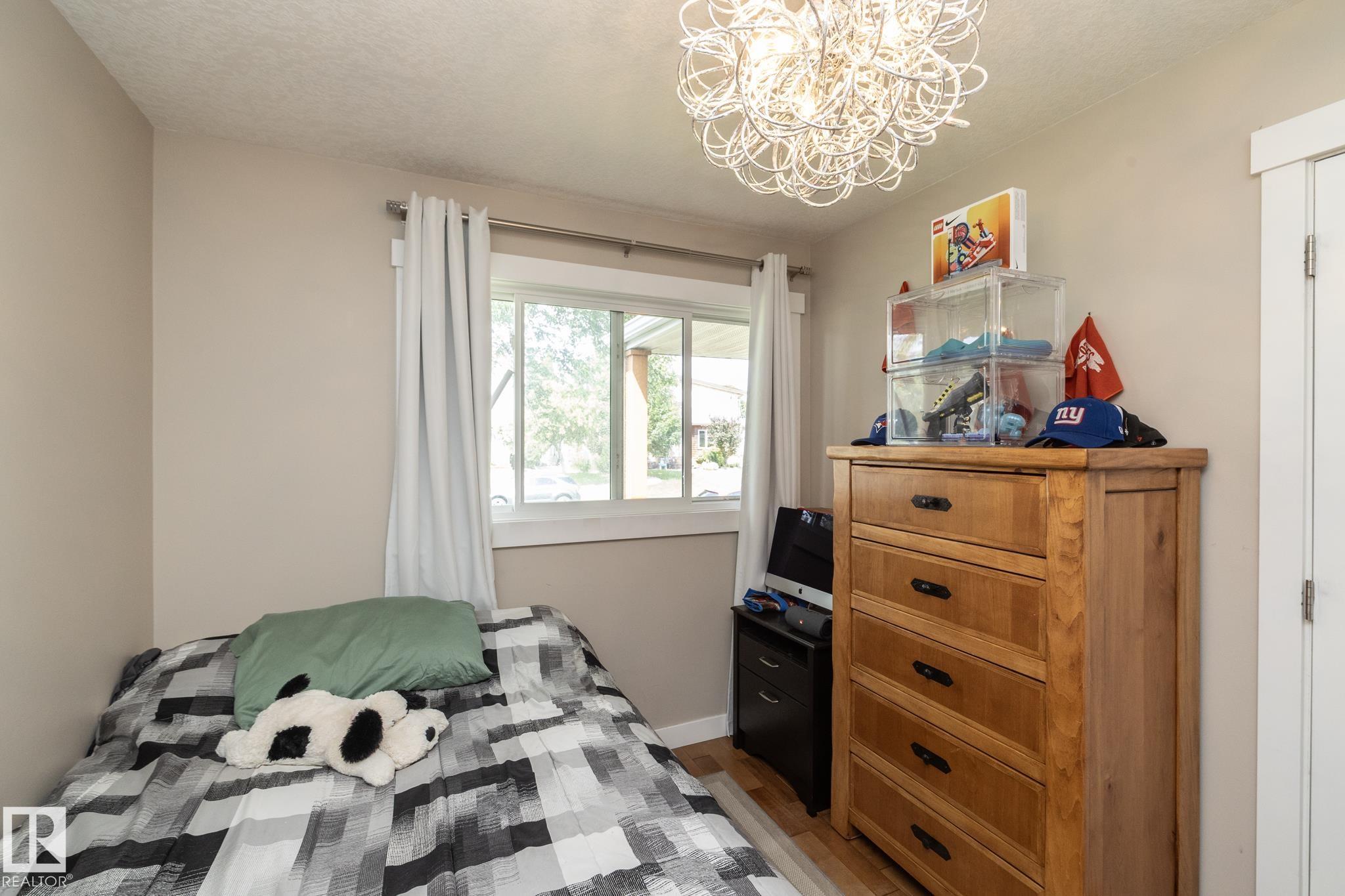 https://zimg.paragon.ice.com/ParagonImages/Property/PM/RAE/225411131/25/0/0/62df19fc1eaec18539647ffe3ff50fd9/1/32c3e51ddbd7263d76ddf8b9481e4bd5/225411131-79d3db1f-3513-44c1-85ac-21f67e88e408.JPG