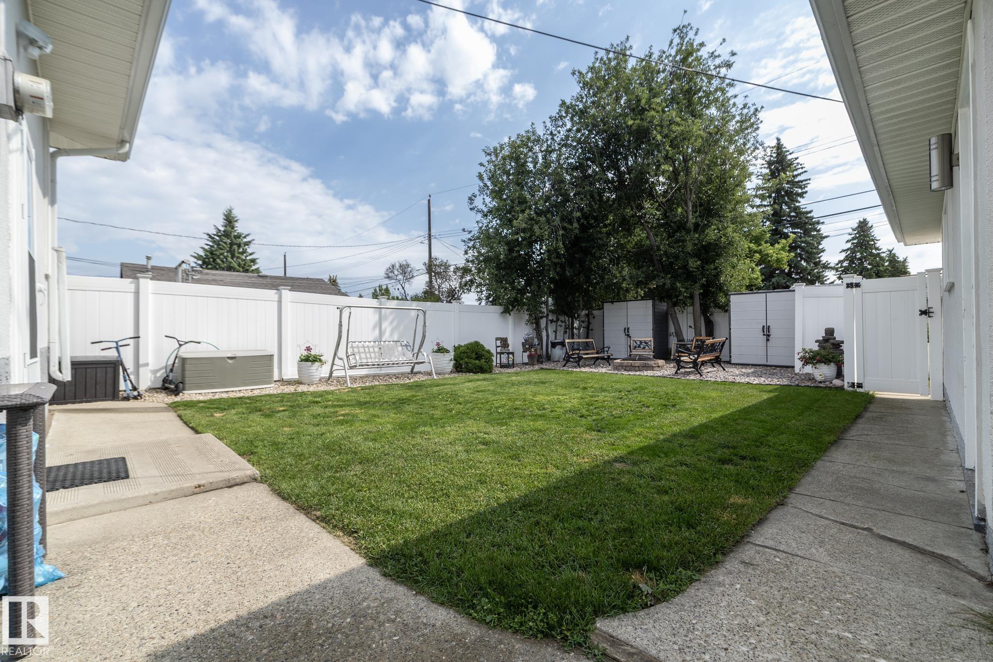 https://zimg.paragon.ice.com/ParagonImages/Property/PM/RAE/225411131/57/0/0/1fcaf6b563a803e3186c85c54079645f/1/32c3e51ddbd7263d76ddf8b9481e4bd5/225411131-438fafac-53a4-44ec-a05b-ab75b2ff3710.JPG