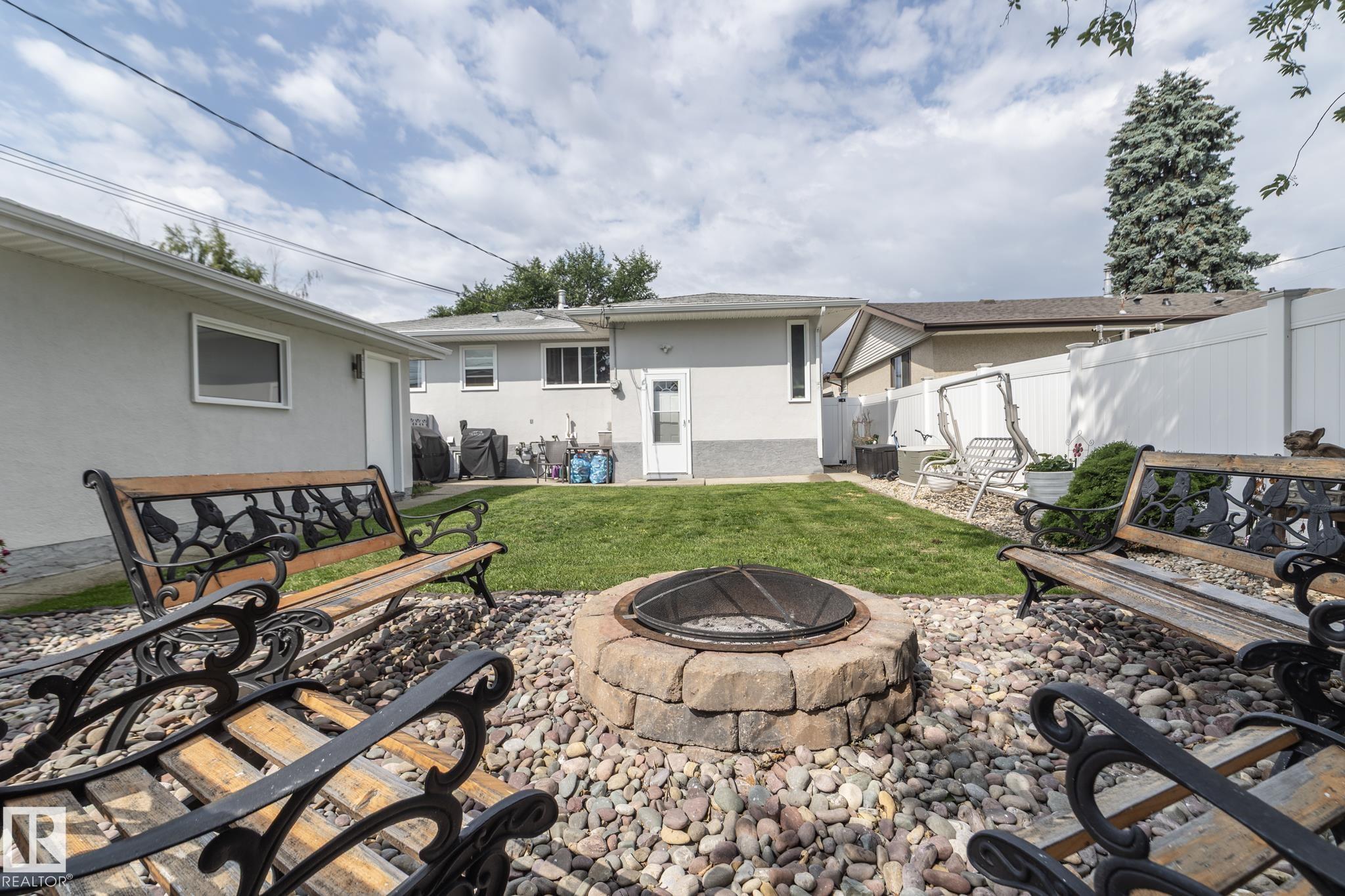 https://zimg.paragon.ice.com/ParagonImages/Property/PM/RAE/225411131/67/0/0/0d02b75d00d7294e84cdf509ca88a9a7/1/32c3e51ddbd7263d76ddf8b9481e4bd5/225411131-ad1ddfb7-3752-4495-a064-64a5476d20be.JPG