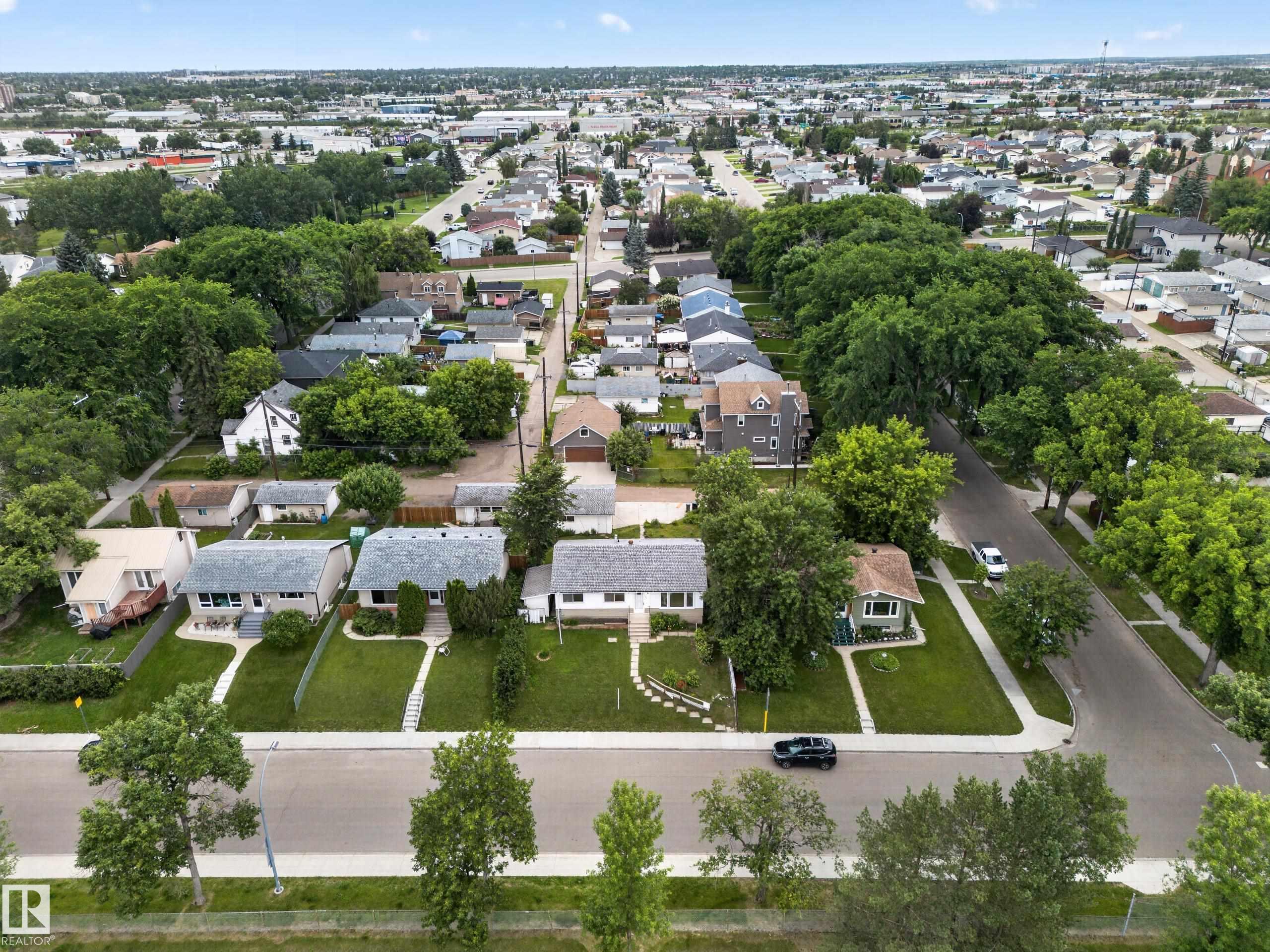 https://zimg.paragon.ice.com/ParagonImages/Property/PM/RAE/225411131/72/0/0/ec9e2d2f4eeb3c4351645a078101efcf/1/32c3e51ddbd7263d76ddf8b9481e4bd5/225411131-b84db089-00aa-42c7-8d53-7c482e9cb0ef.JPG