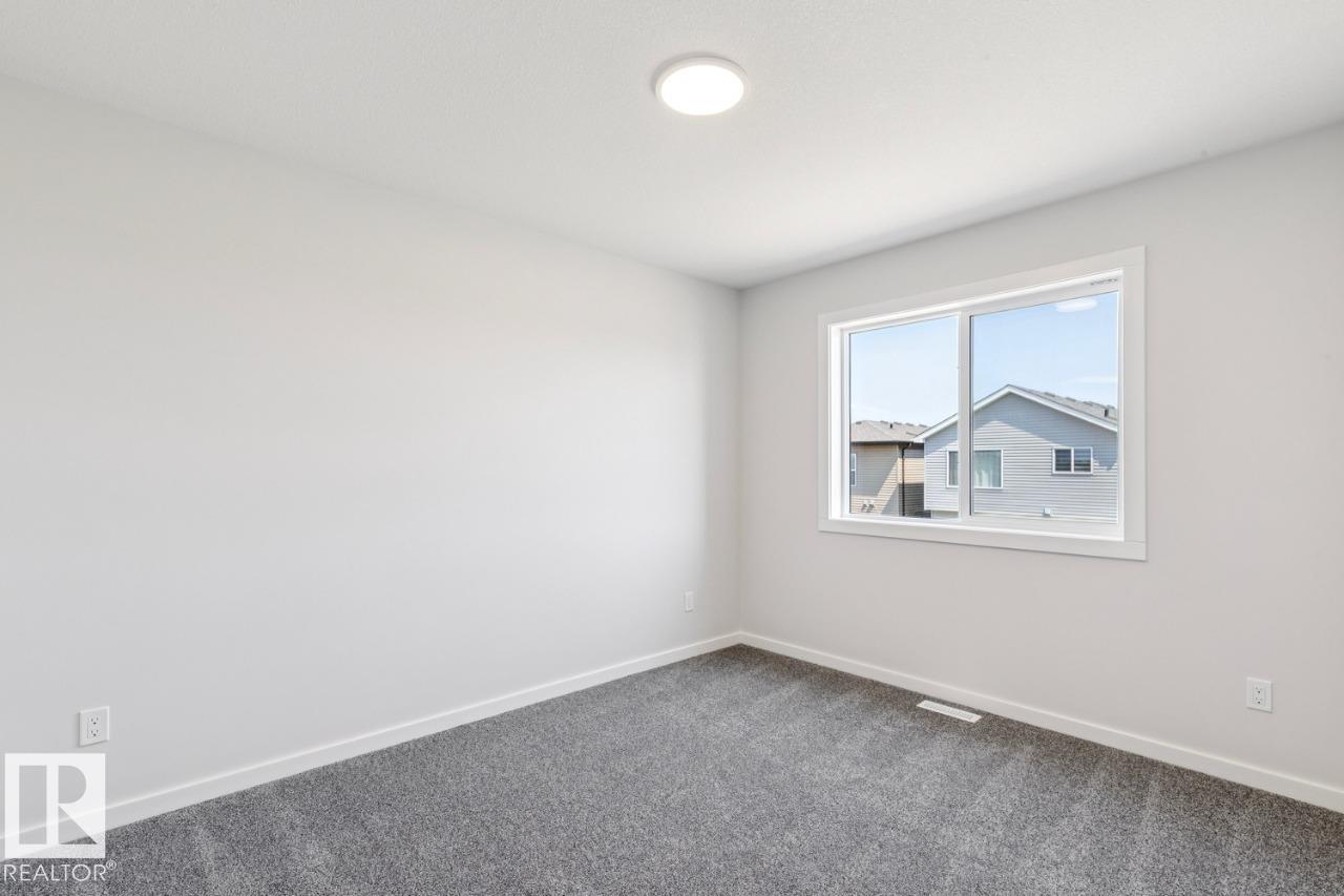 https://zimg.paragon.ice.com/ParagonImages/Property/PM/RAE/225411133/19/0/0/2b075b2be12a7cf0fa97e3b5ae2265ef/1/d95e11df7a7c17b8b8dcb79d70c89d20/225411133-16357359-32f2-450e-9590-7079b4adaf96.JPG