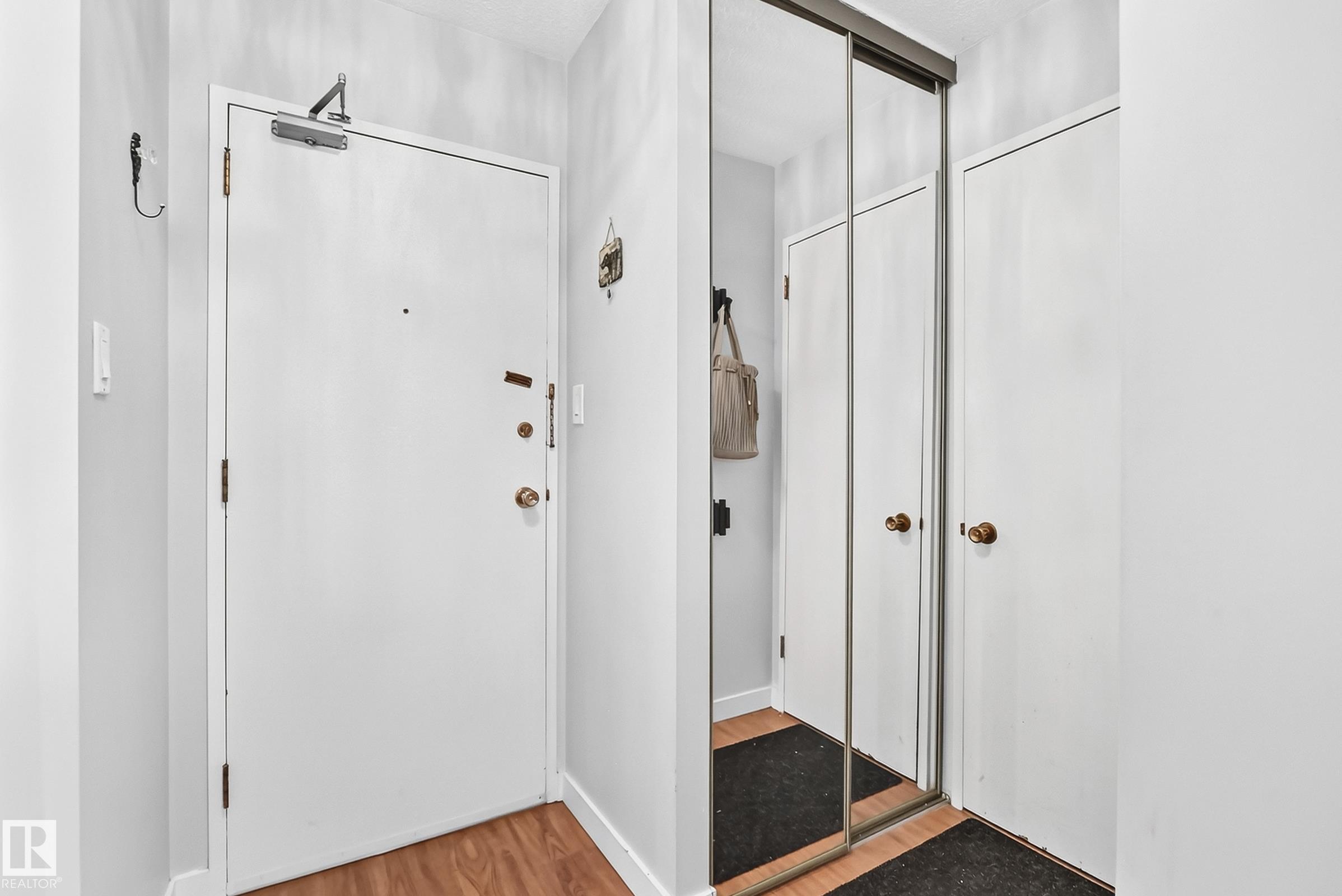 407 - 9835 113 Street NW, Wîhkwêntôwin, Edmonton