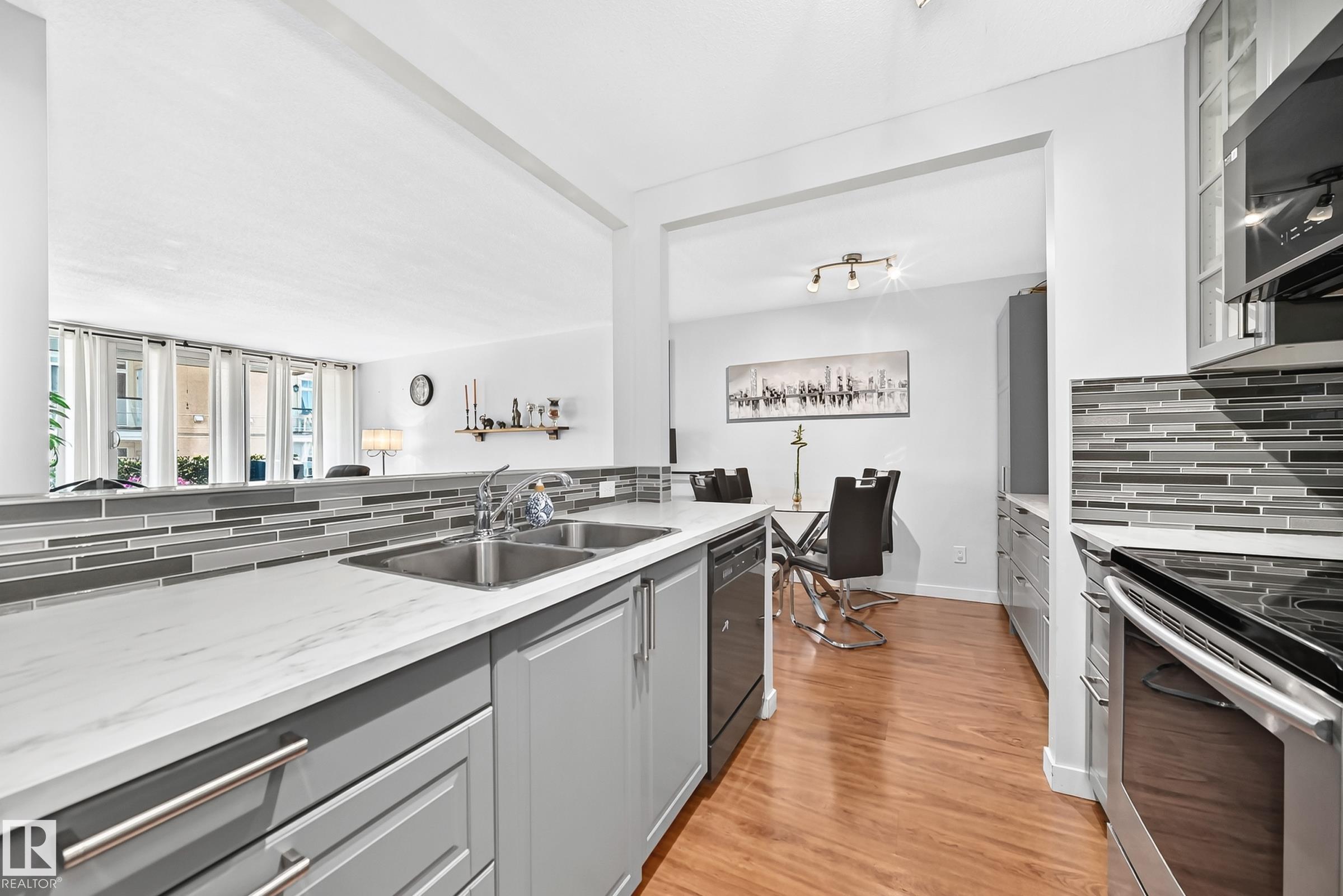 Photo 11 at 407 - 9835 113 Street NW, Wîhkwêntôwin, Edmonton