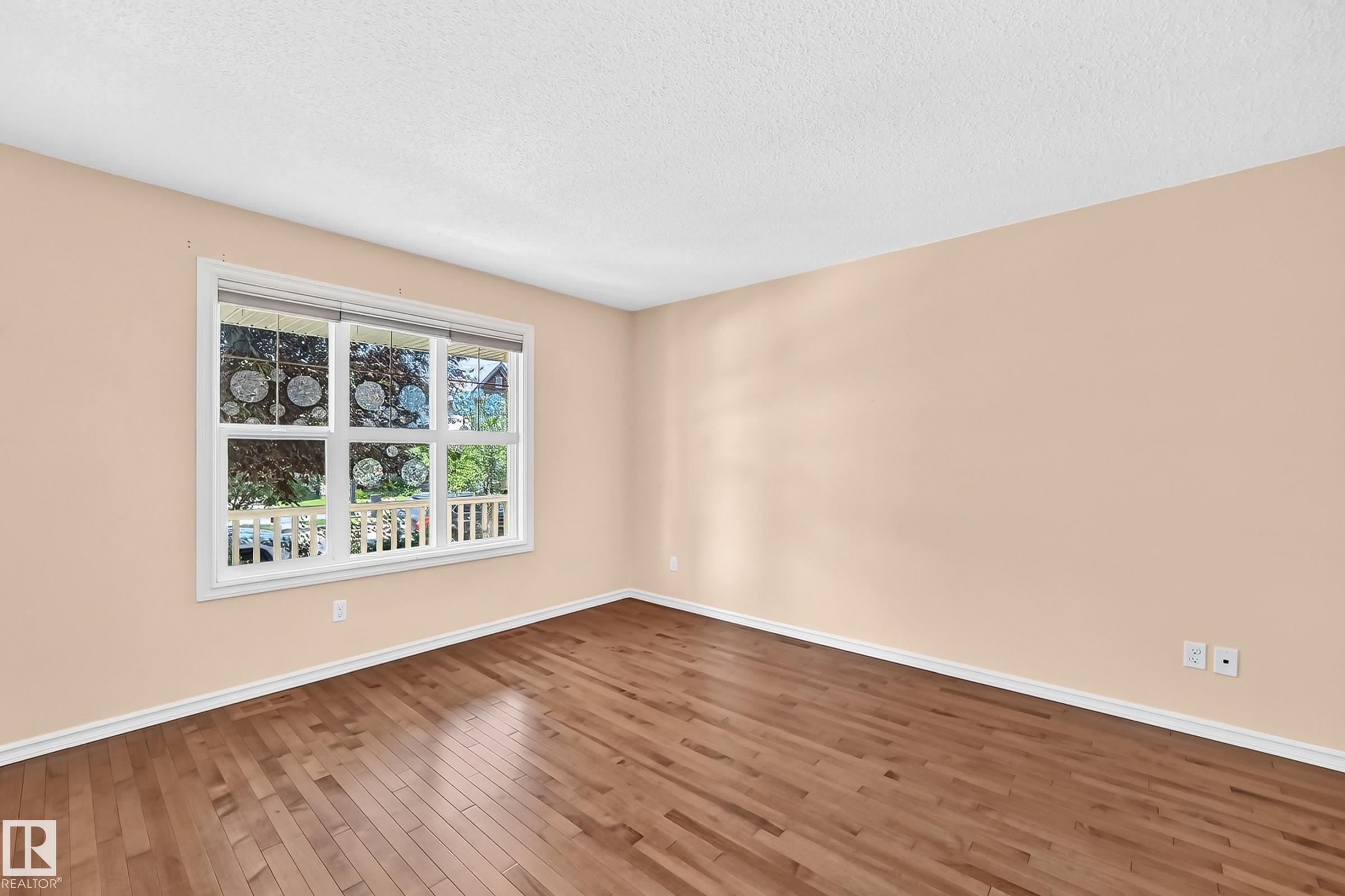https://zimg.paragon.ice.com/ParagonImages/Property/PM/RAE/225411191/16/0/0/879a5cd57b3983c83a72bd92de03febd/1/ccf0a0f44feb6281788876856bda74bd/225411191-65421542-13ba-48b1-88de-774371d50148.JPG