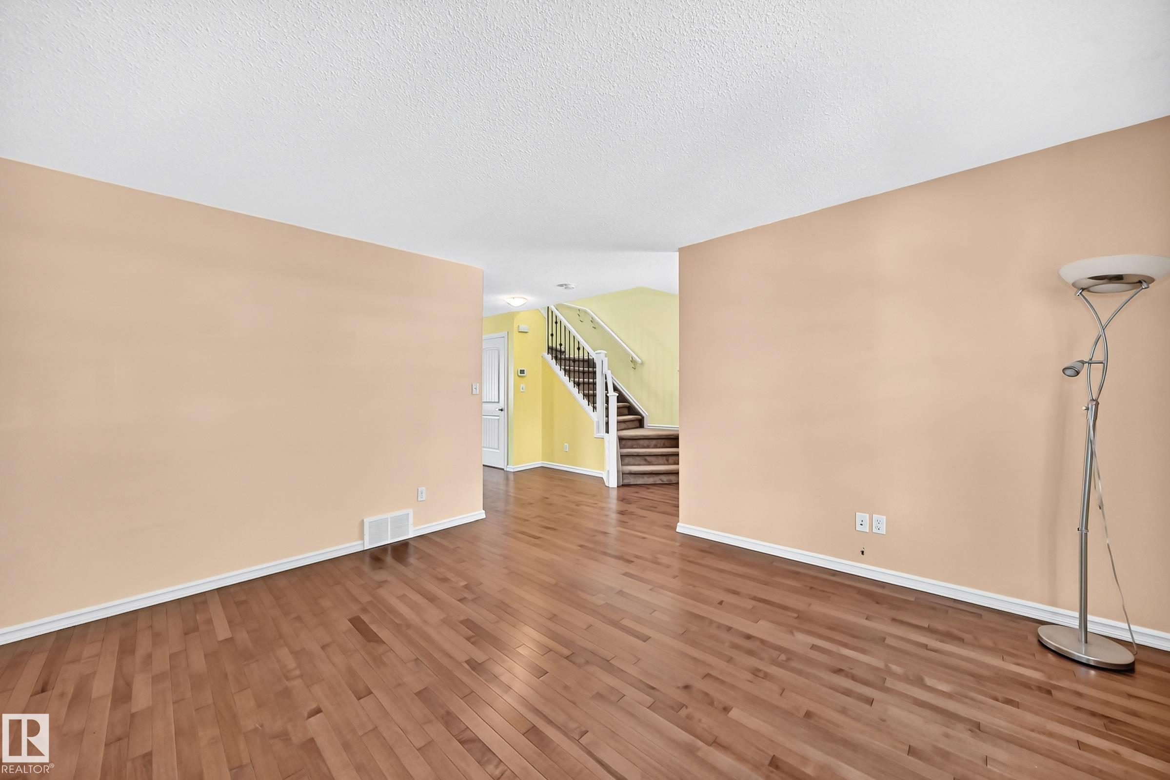 https://zimg.paragon.ice.com/ParagonImages/Property/PM/RAE/225411191/18/0/0/8697ea96e4fd89eace32573de70a2b42/1/ccf0a0f44feb6281788876856bda74bd/225411191-80acd3da-4494-41ee-99f0-1c36713c35c9.JPG