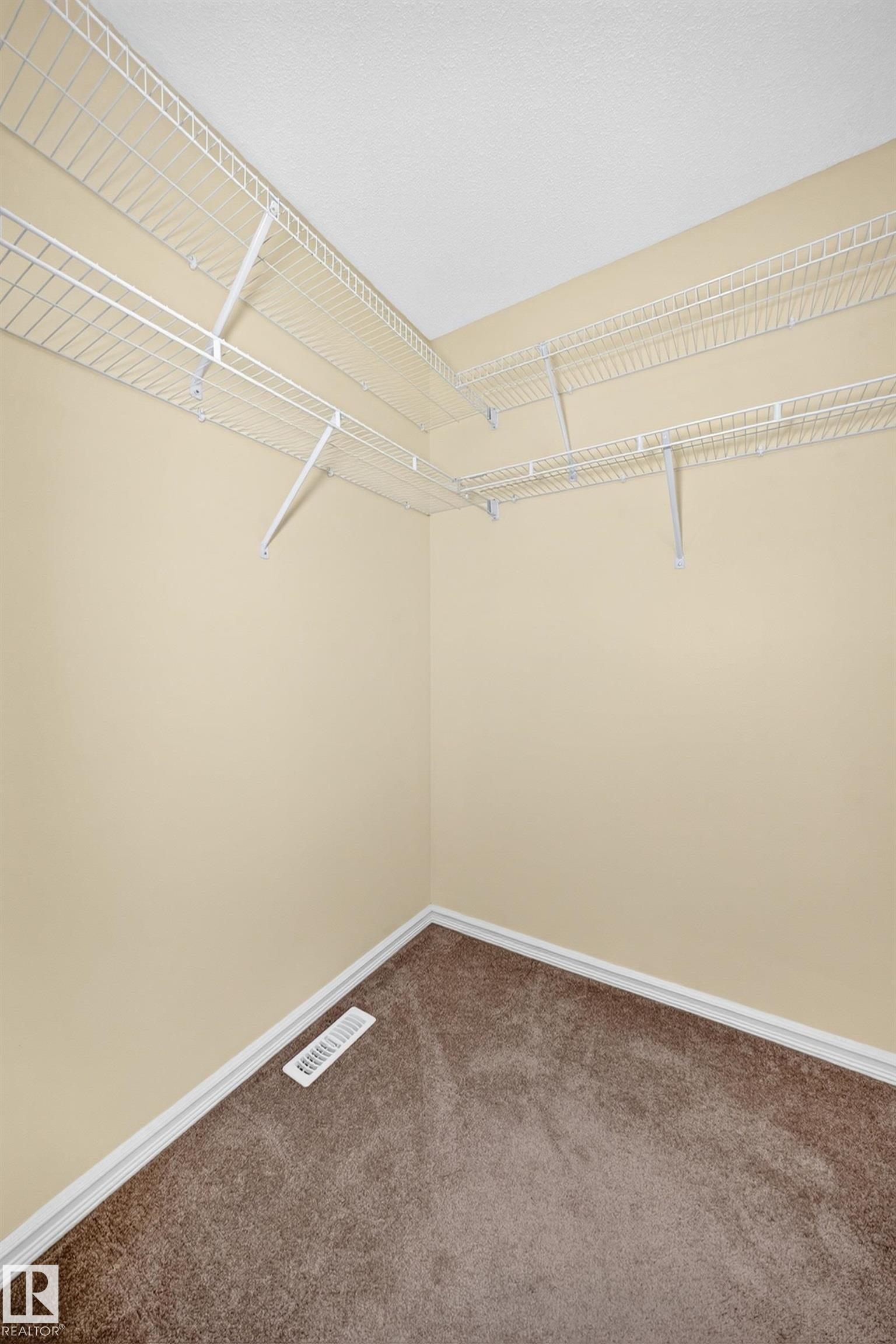 https://zimg.paragon.ice.com/ParagonImages/Property/PM/RAE/225411191/33/0/0/6b6cae4595003f284cf08c392ca761e8/1/ccf0a0f44feb6281788876856bda74bd/225411191-c3c4d12d-76d3-49ed-9362-541aae01f786.JPG