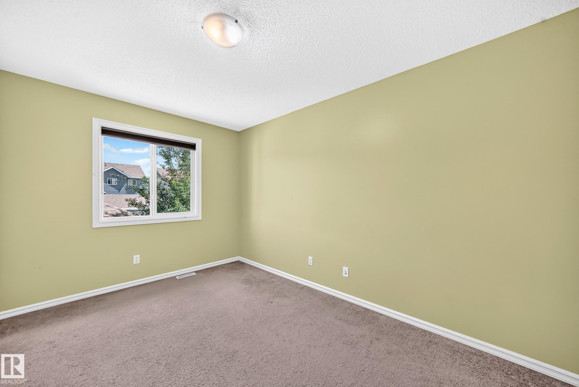 https://zimg.paragon.ice.com/ParagonImages/Property/PM/RAE/225411191/37/0/0/656a775a8584708bfcbf7d41d00721c4/1/ccf0a0f44feb6281788876856bda74bd/225411191-6da015b8-9647-4c8c-bb95-4fe83ac8f293.JPG
