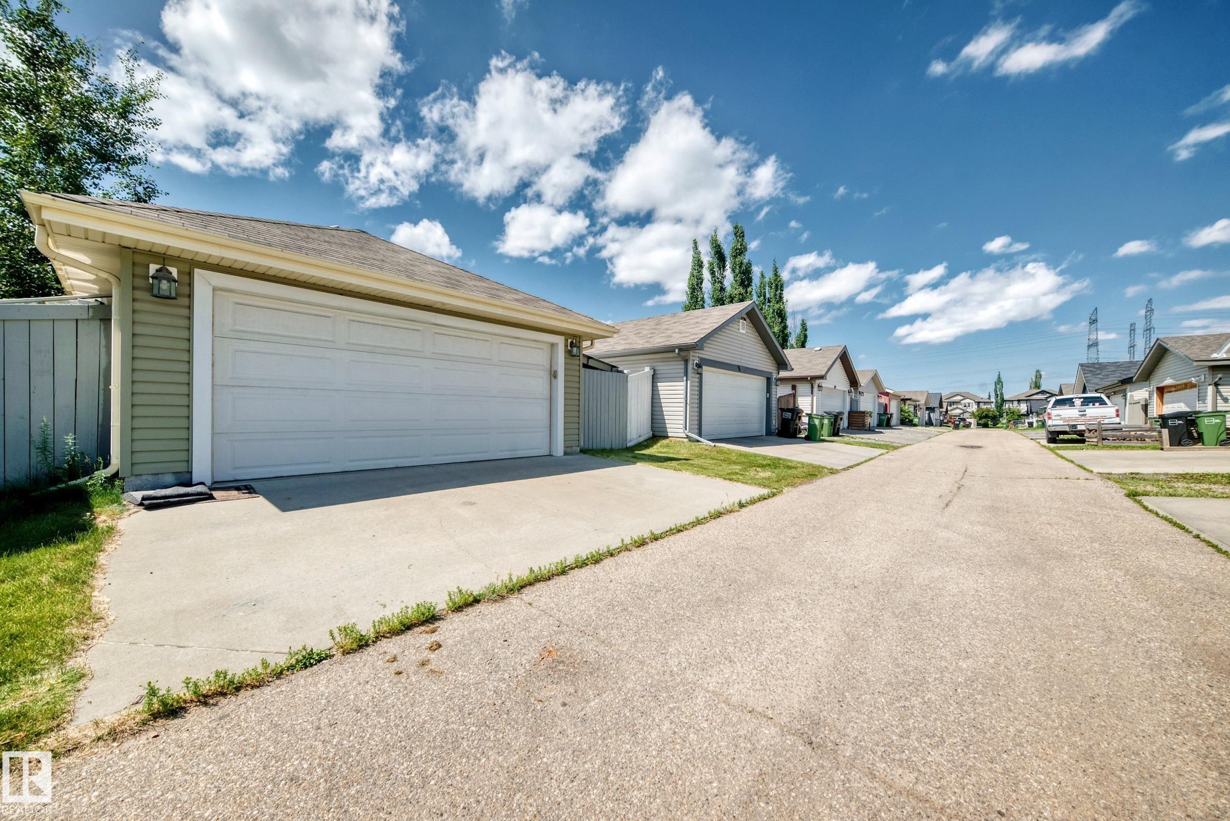 https://zimg.paragon.ice.com/ParagonImages/Property/PM/RAE/225411191/55/0/0/22091a60a264079c24dfd4b5cbc55a39/1/ccf0a0f44feb6281788876856bda74bd/225411191-c1f8aab2-1f0c-4aa6-a1e7-aa7b30f6f25d.JPG