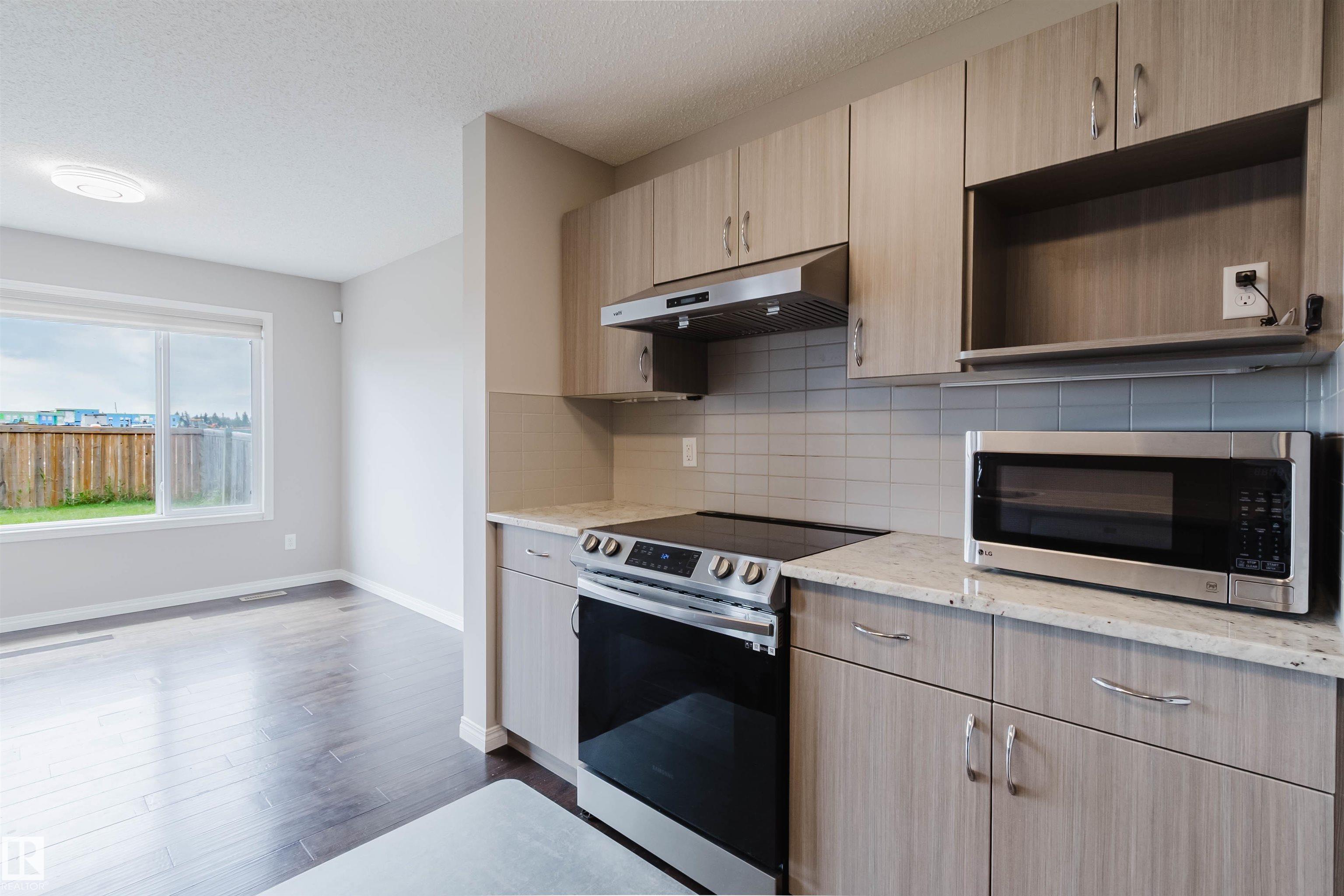 Photo 11 at 16627 18 Avenue SW, Glenridding Heights, Edmonton
