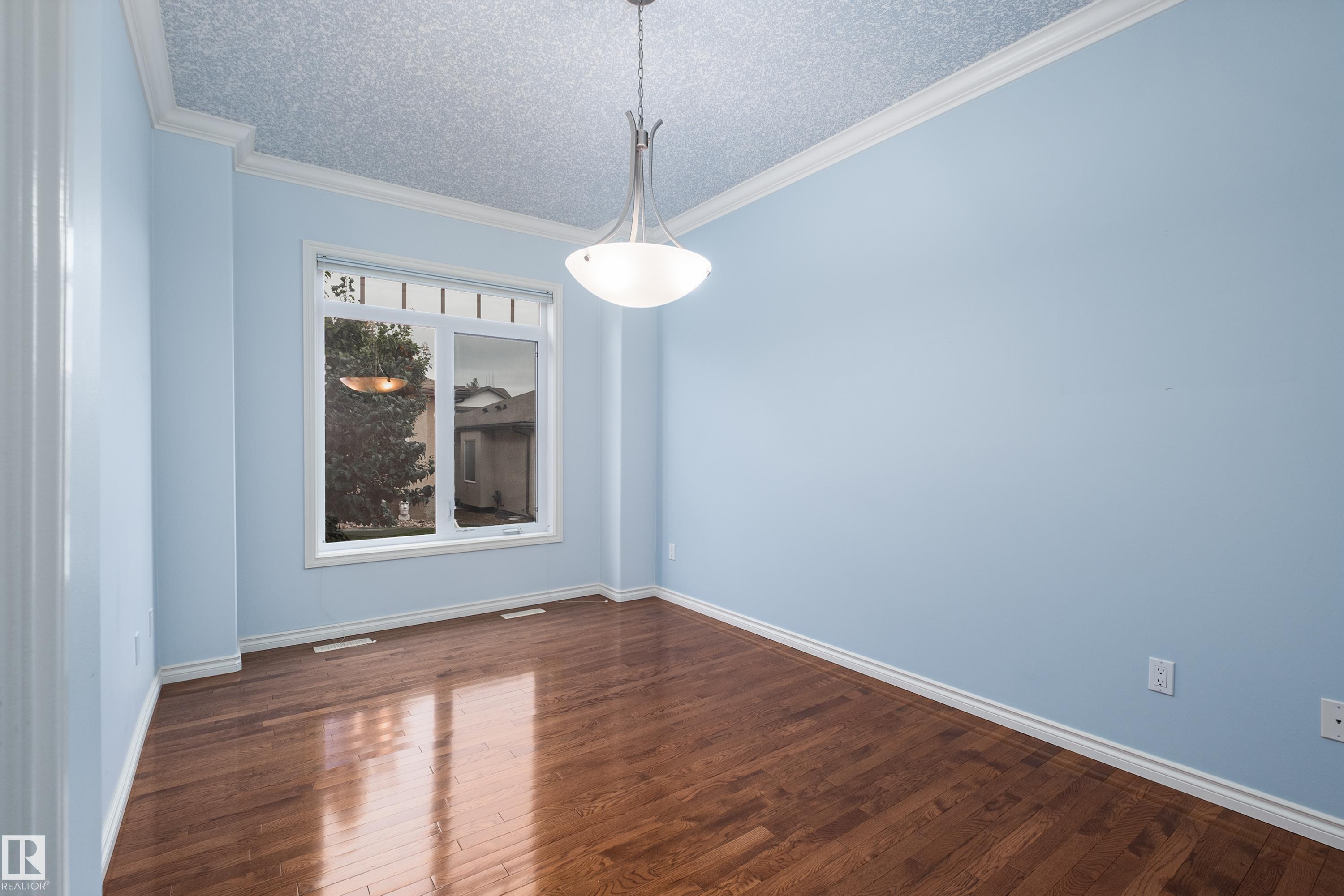 https://zimg.paragon.ice.com/ParagonImages/Property/PM/RAE/225411220/11/0/0/5e5737478e616cd4f47188eb359ccc1d/1/8be9281aaa727008cb18758944945194/225411220-69ca7105-cbaf-4f5e-988b-9f5780e71928.JPG