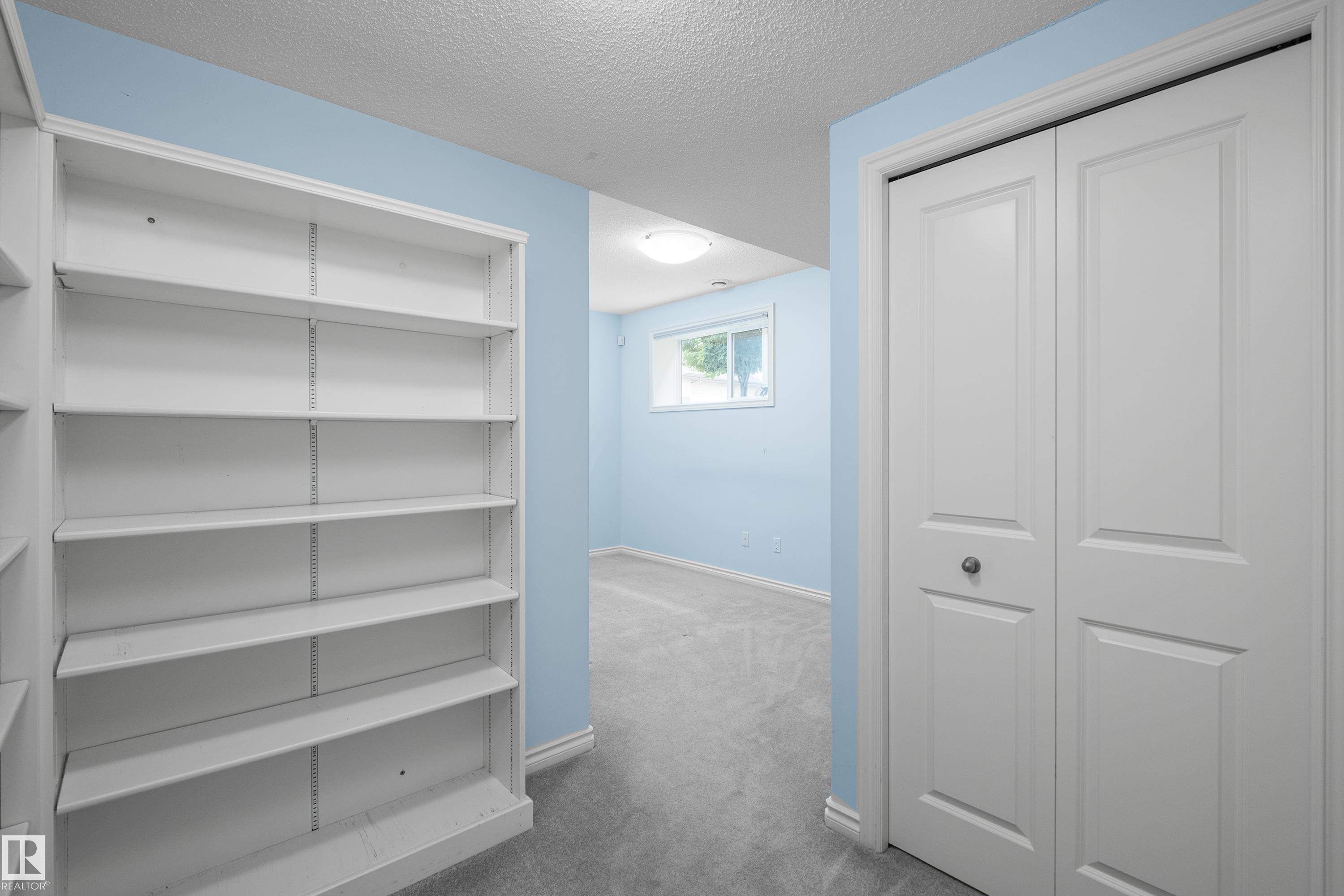 https://zimg.paragon.ice.com/ParagonImages/Property/PM/RAE/225411220/47/0/0/f41e23effadaf9e51755fbd7905cc39d/1/8be9281aaa727008cb18758944945194/225411220-182fd859-1601-45cf-8768-2518c3fbfd98.JPG