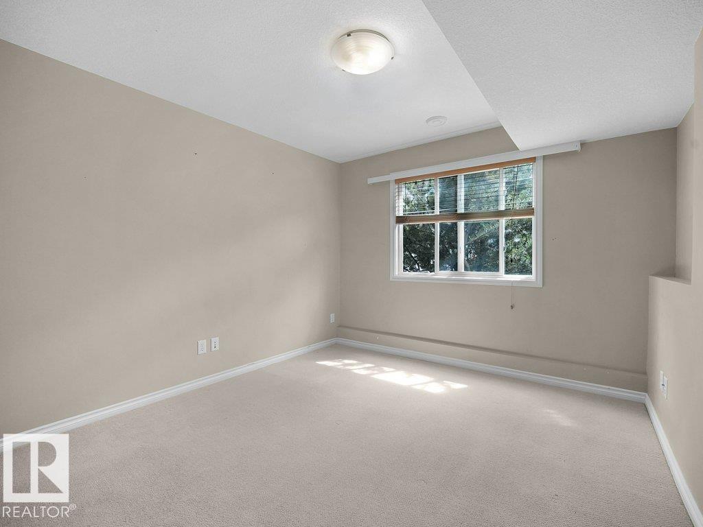 https://zimg.paragon.ice.com/ParagonImages/Property/PM/RAE/225411240/29/0/0/9df4717b6f18825c95278f6c81df3f61/1/7896bb72e6bcca6ce2b8de4a39b98a50/225411240-57e184e6-aaee-45b9-b1ba-33f343adea8c.JPG