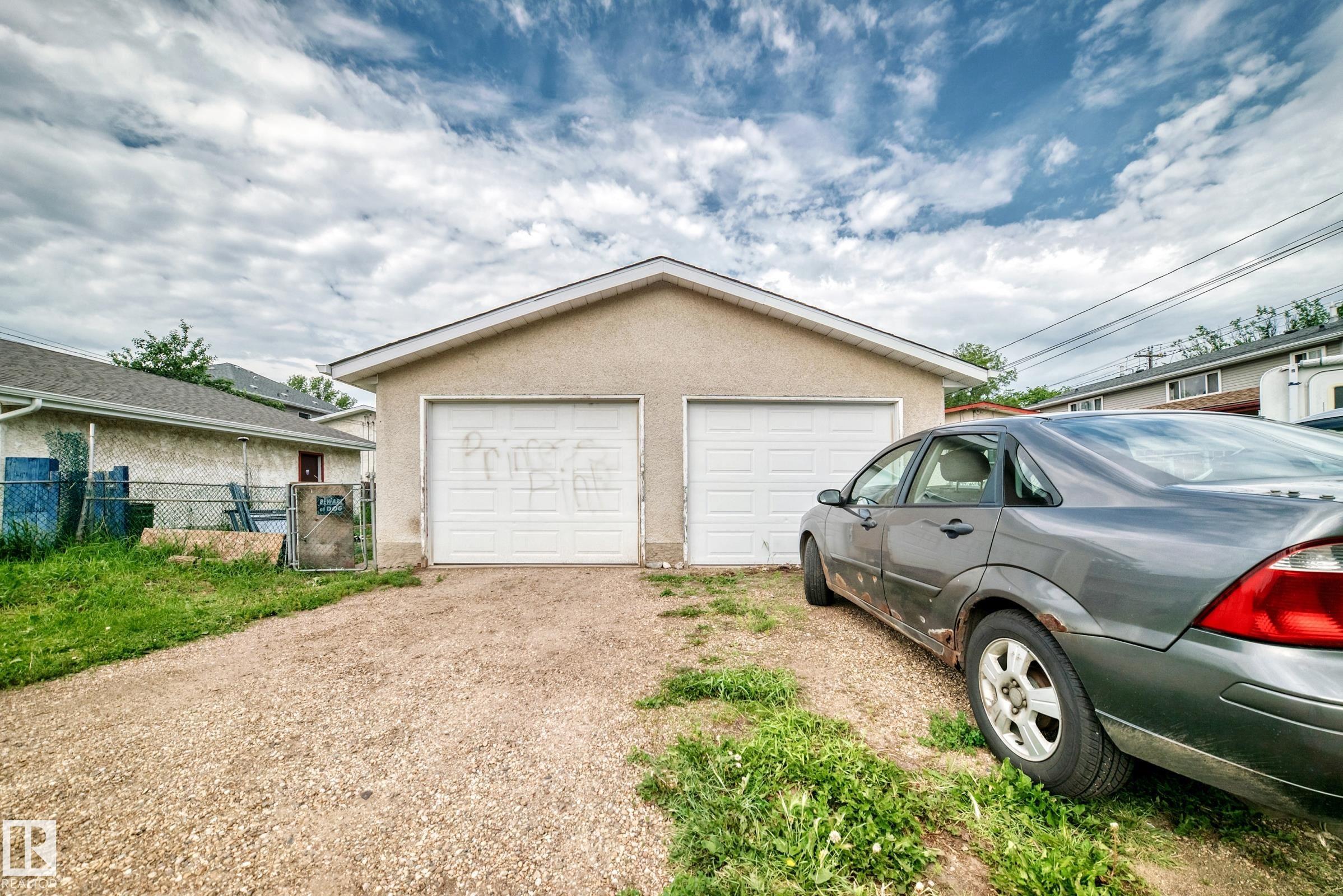 Photo 33 at 11939 89 Street NW, Eastwood, Edmonton