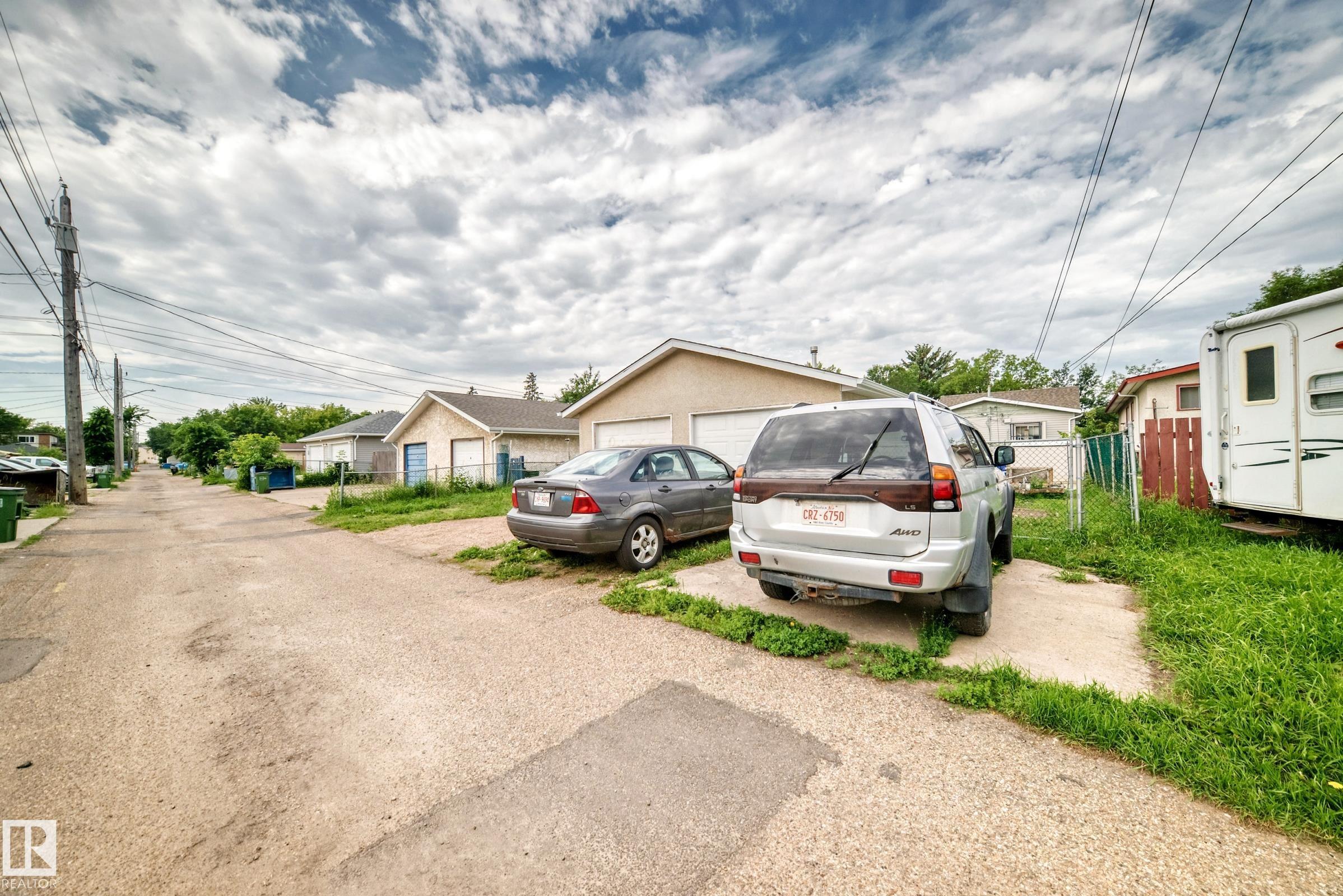 Photo 36 at 11939 89 Street NW, Eastwood, Edmonton
