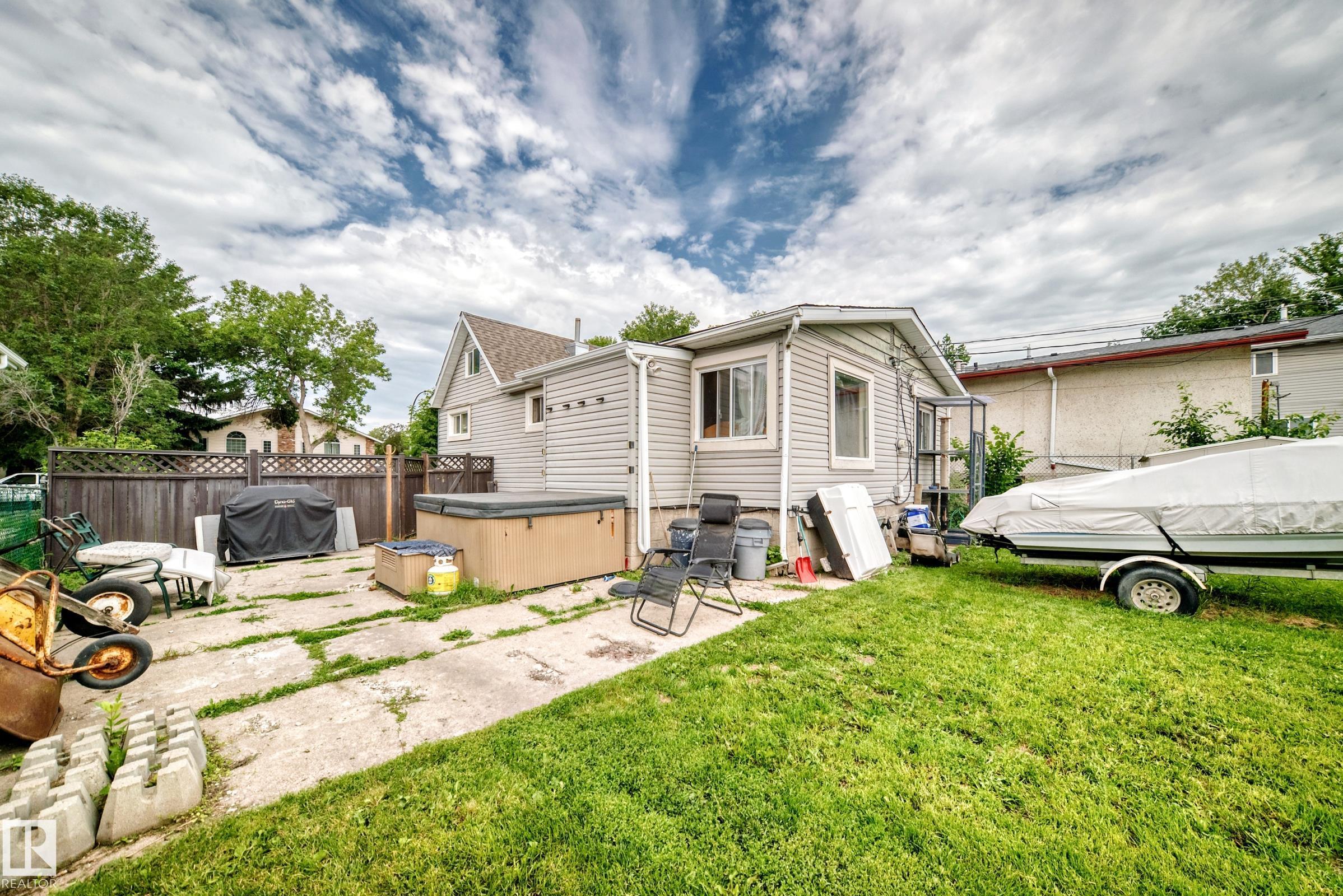 Photo 42 at 11939 89 Street NW, Eastwood, Edmonton