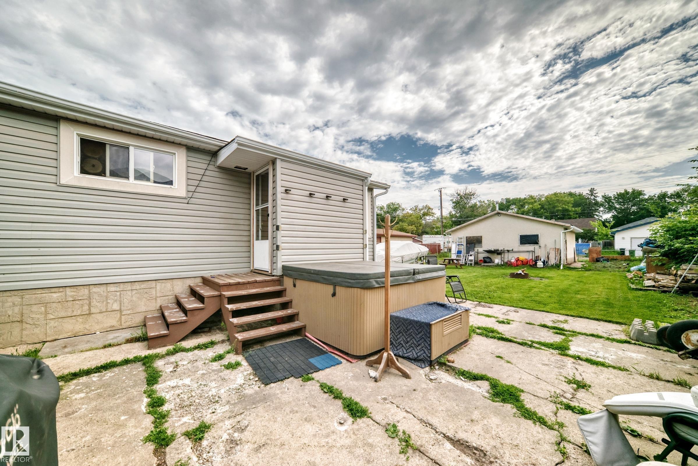 Photo 43 at 11939 89 Street NW, Eastwood, Edmonton