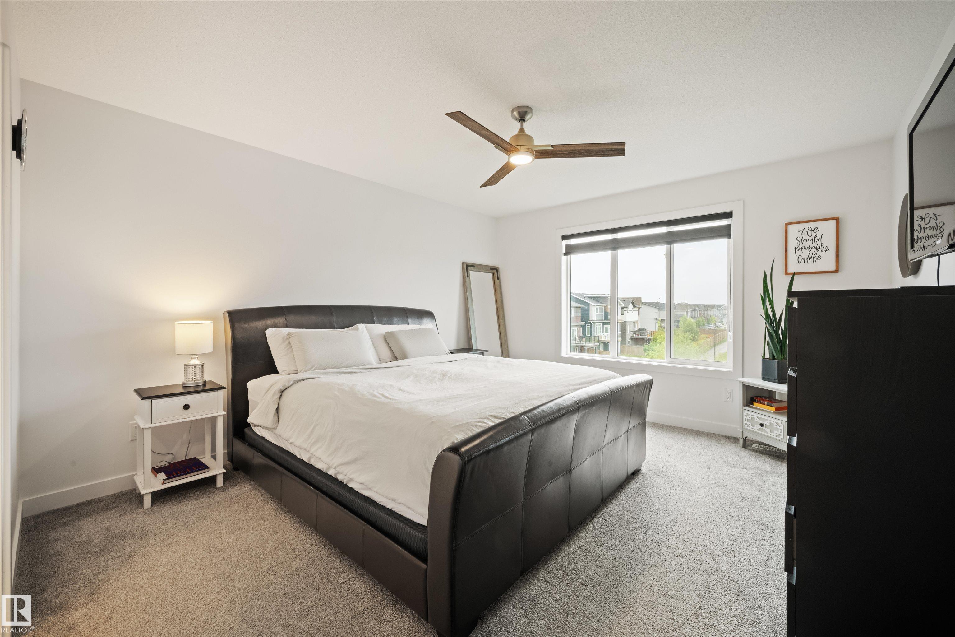 https://zimg.paragon.ice.com/ParagonImages/Property/PM/RAE/225411262/25/0/0/a25d3379e1c010abb9a2b2ca2956ea00/1/c0bd43b1cd995b0290c3512c0269615a/225411262-5569228d-292c-45f7-bc57-9dd7e34c7478.JPG