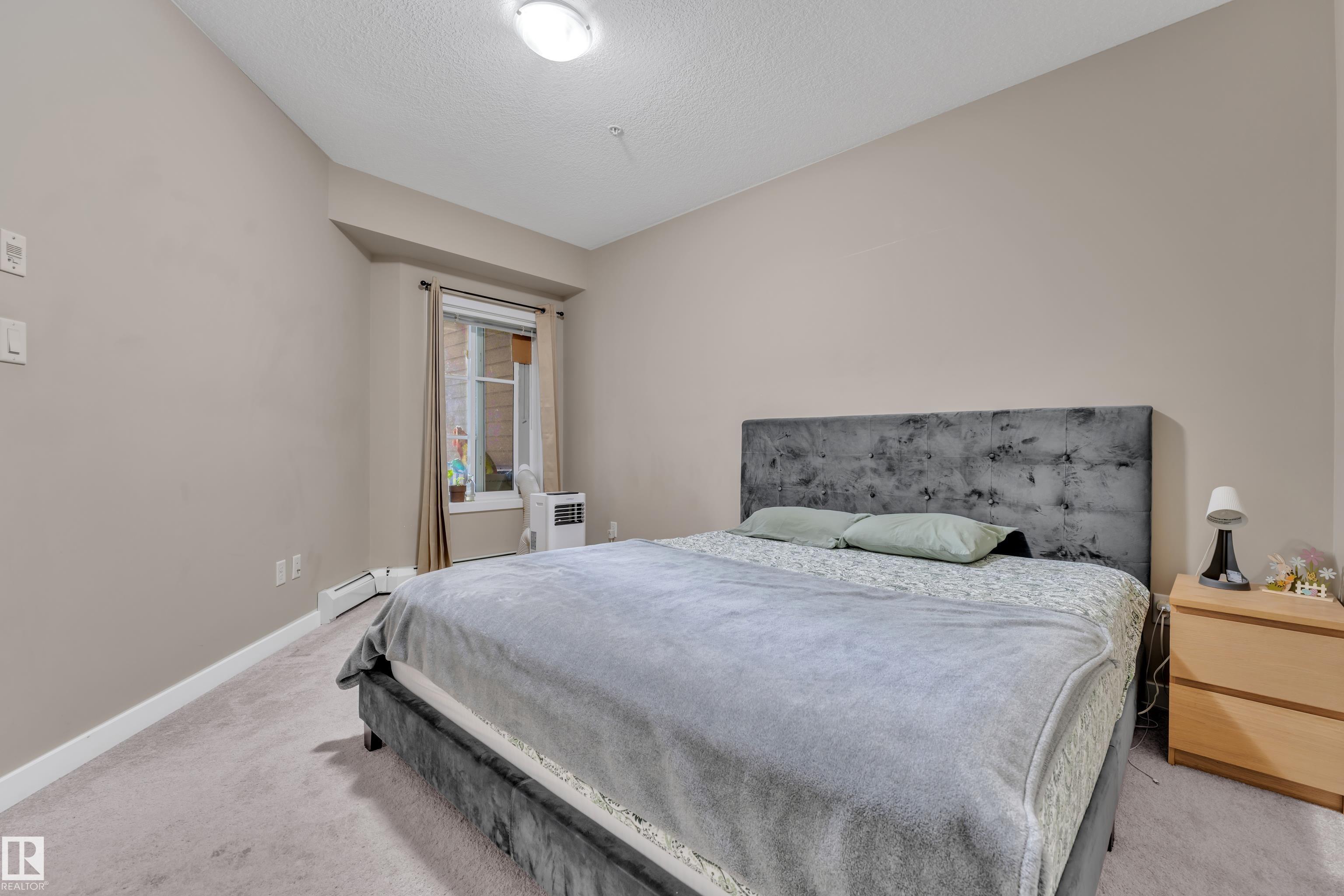 https://zimg.paragon.ice.com/ParagonImages/Property/PM/RAE/225411272/12/0/0/afac2e295b998774953967ee4fc07870/1/538139cd0a16e31b1075e014722e84b5/225411272-4b3f4b4d-6b89-47a8-967b-46606ef61761.JPG