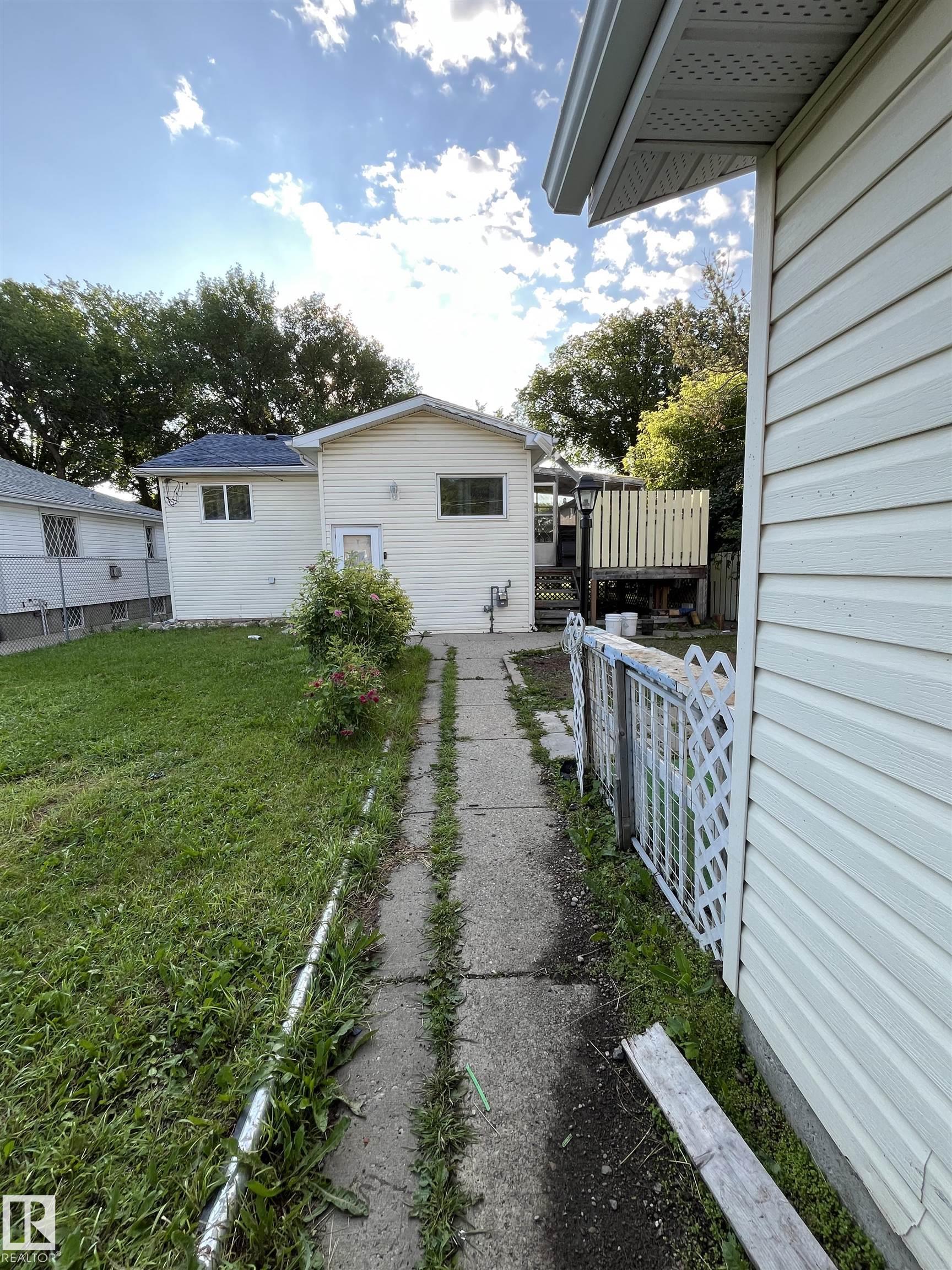 Photo 16 at 11938 70, Montrose, Edmonton