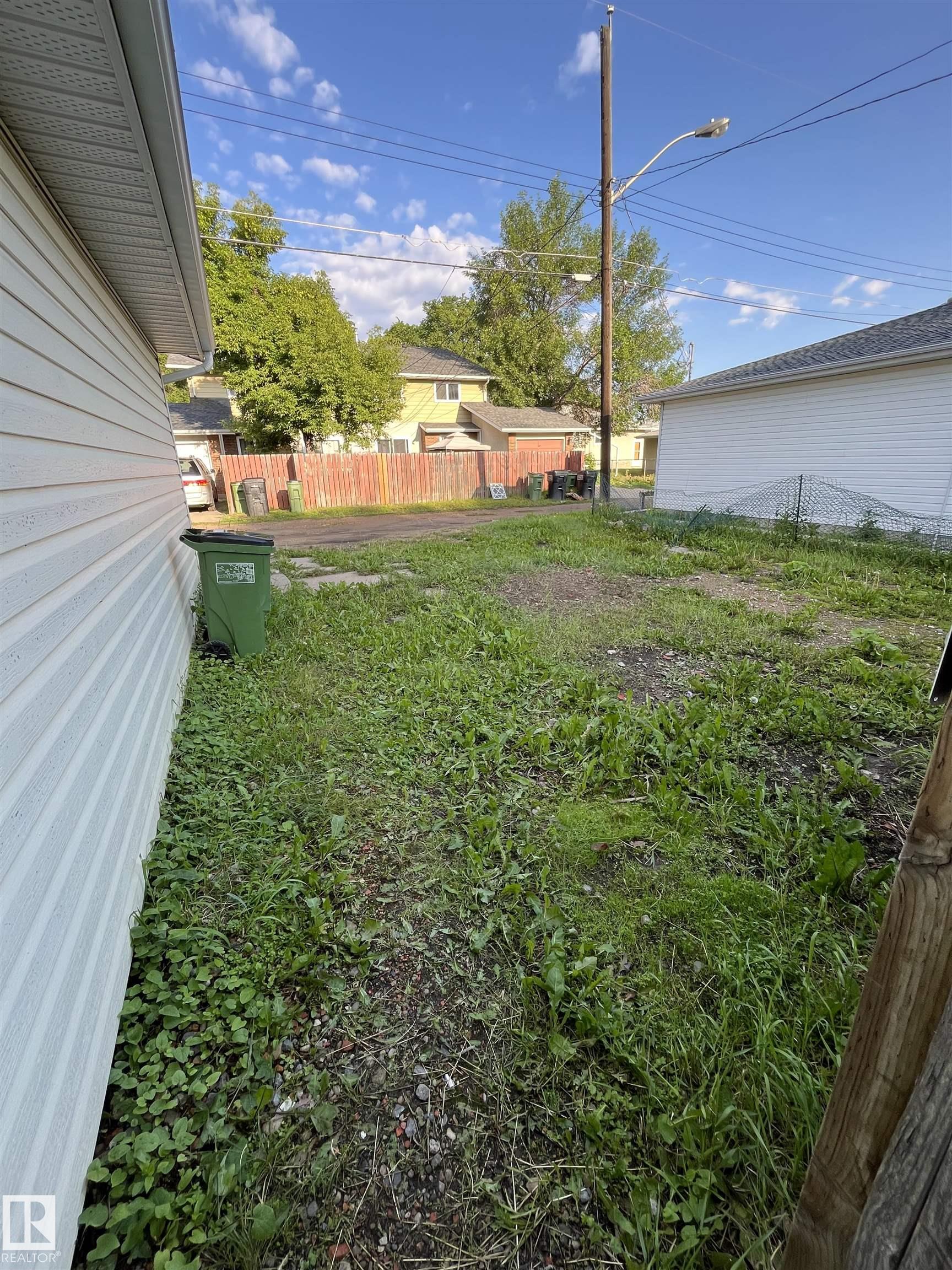 Photo 17 at 11938 70, Montrose, Edmonton