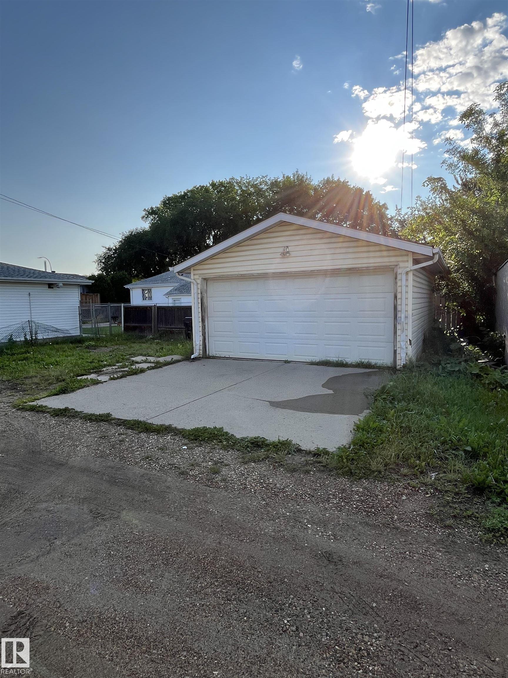 Photo 21 at 11938 70, Montrose, Edmonton