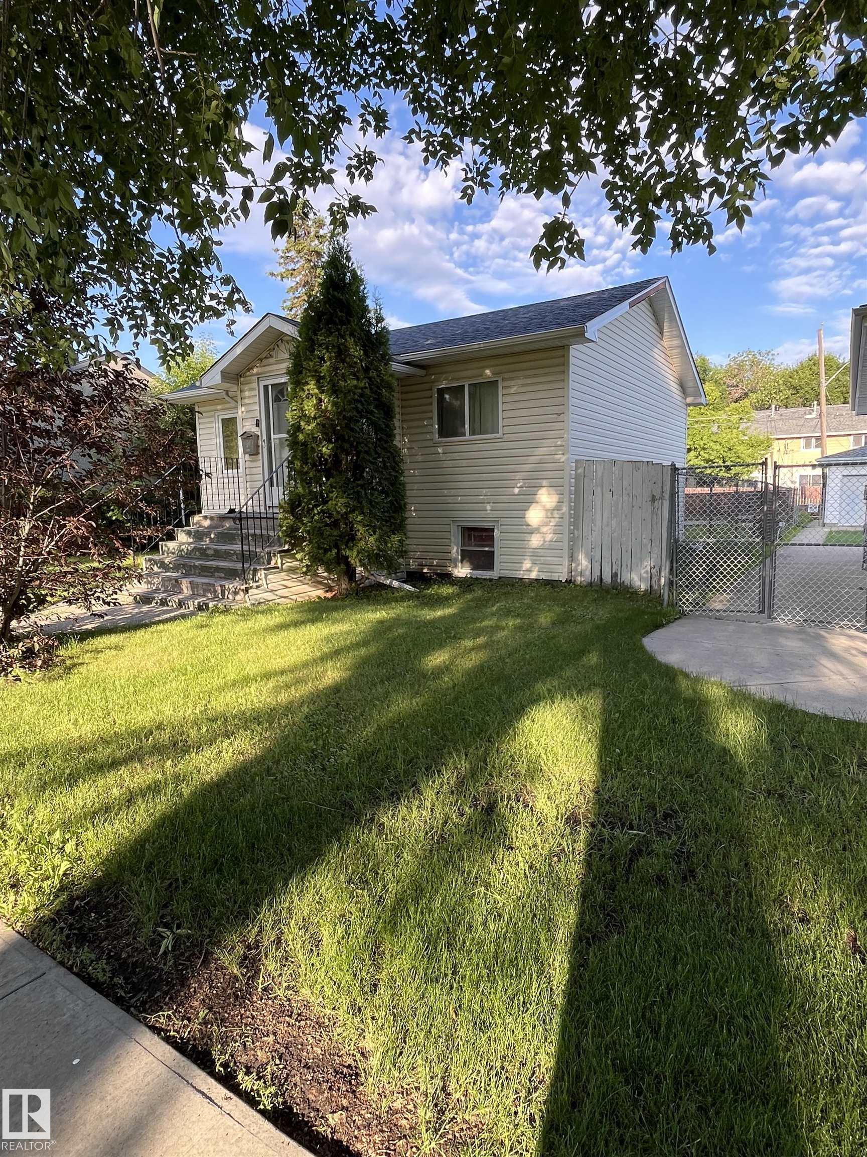 Photo 7 at 11938 70, Montrose, Edmonton