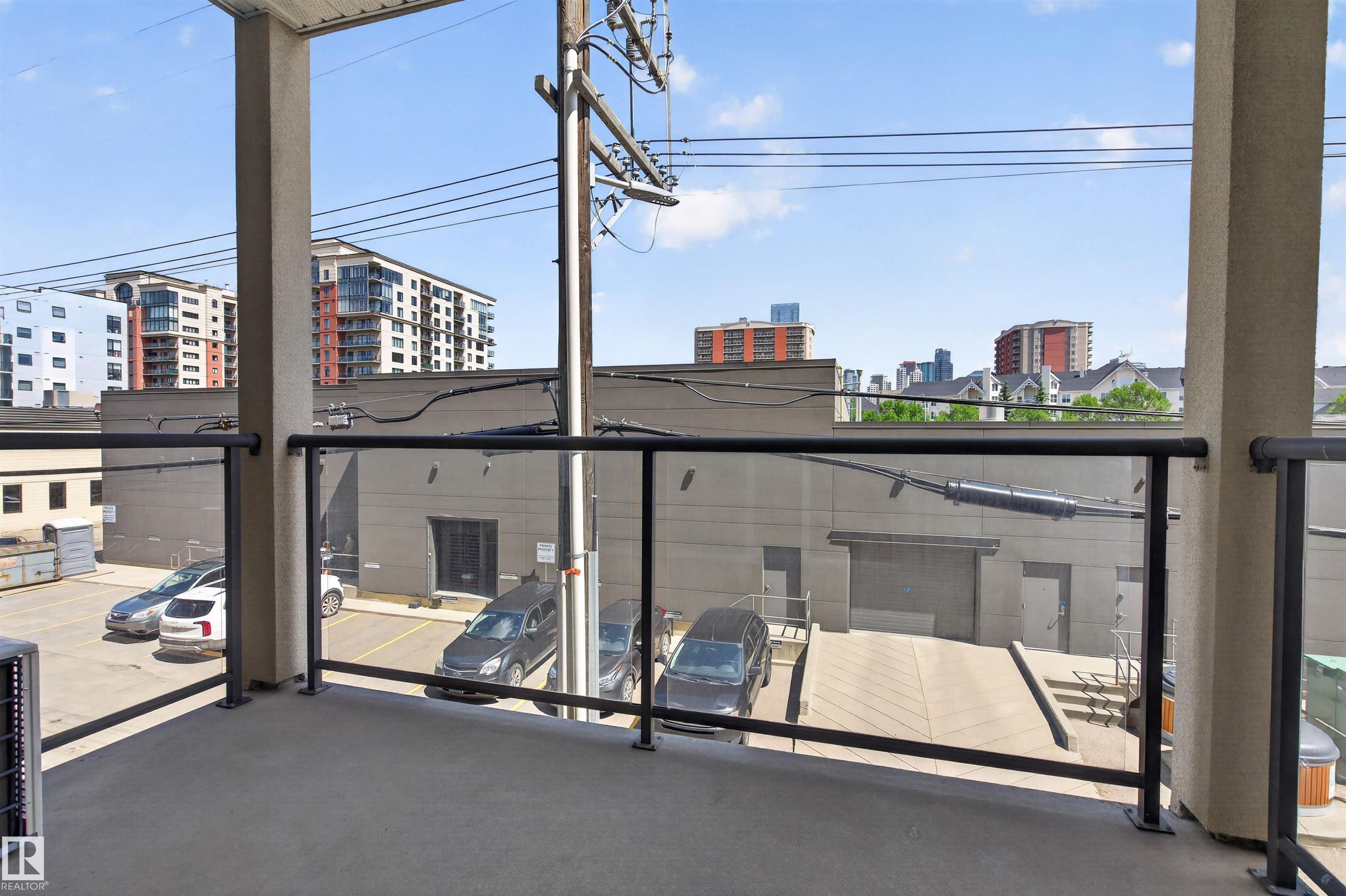 https://zimg.paragon.ice.com/ParagonImages/Property/PM/RAE/225411381/29/0/0/bcd86a458dc3bf86af581bf03aebda0f/1/b6f440e74e54a4dacddbe4d47d26db27/225411381-2e9d0039-7c79-4349-ad67-a8d6d2b564fb.JPG