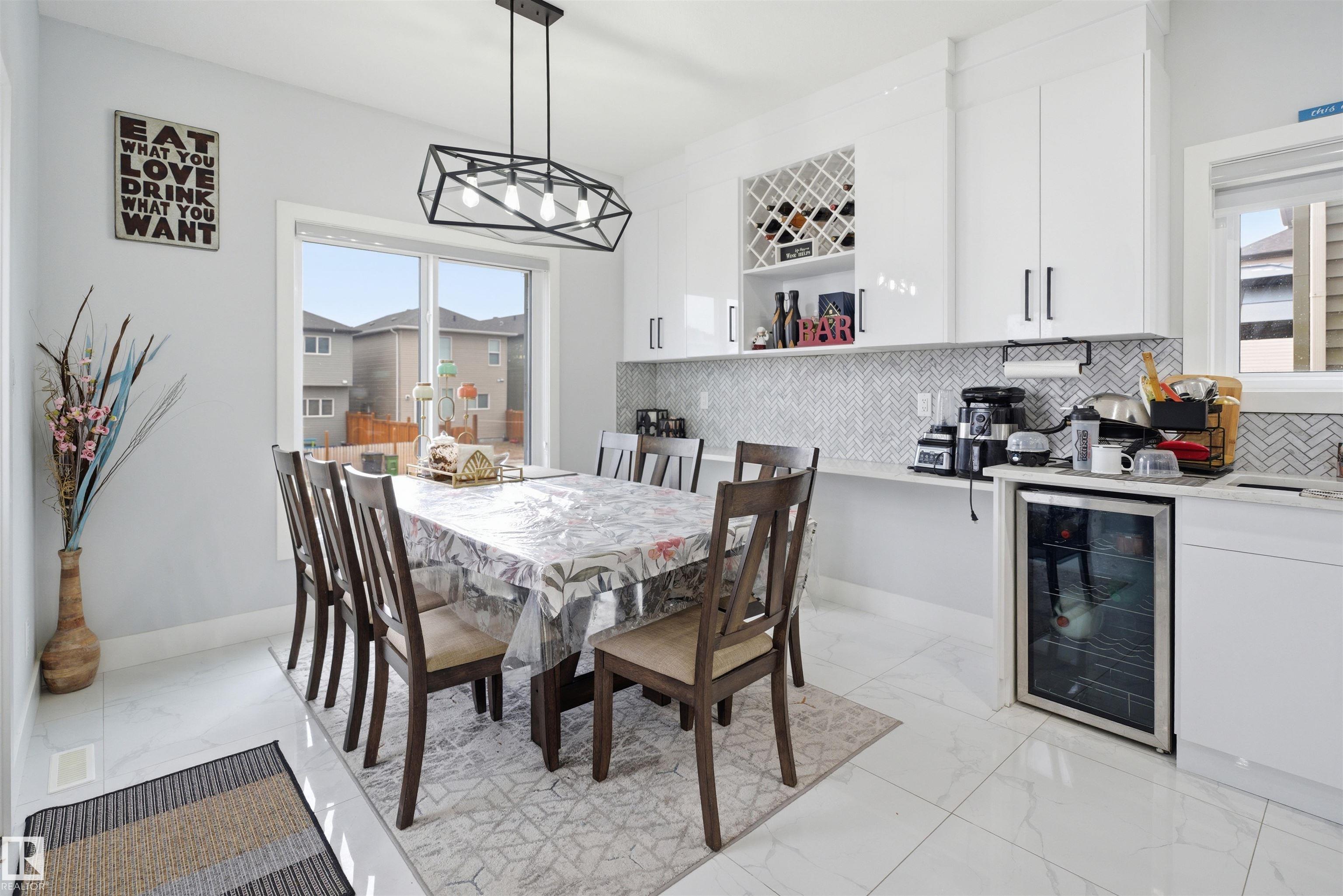 https://zimg.paragon.ice.com/ParagonImages/Property/PM/RAE/225411402/15/0/0/db0e058c7652878716a2510d3575873a/1/82473ec0ec419e976485d8d09bf5ca6a/225411402-705EB238-874D-4337-A2DD-4A2A5FD86B3D.JPG
