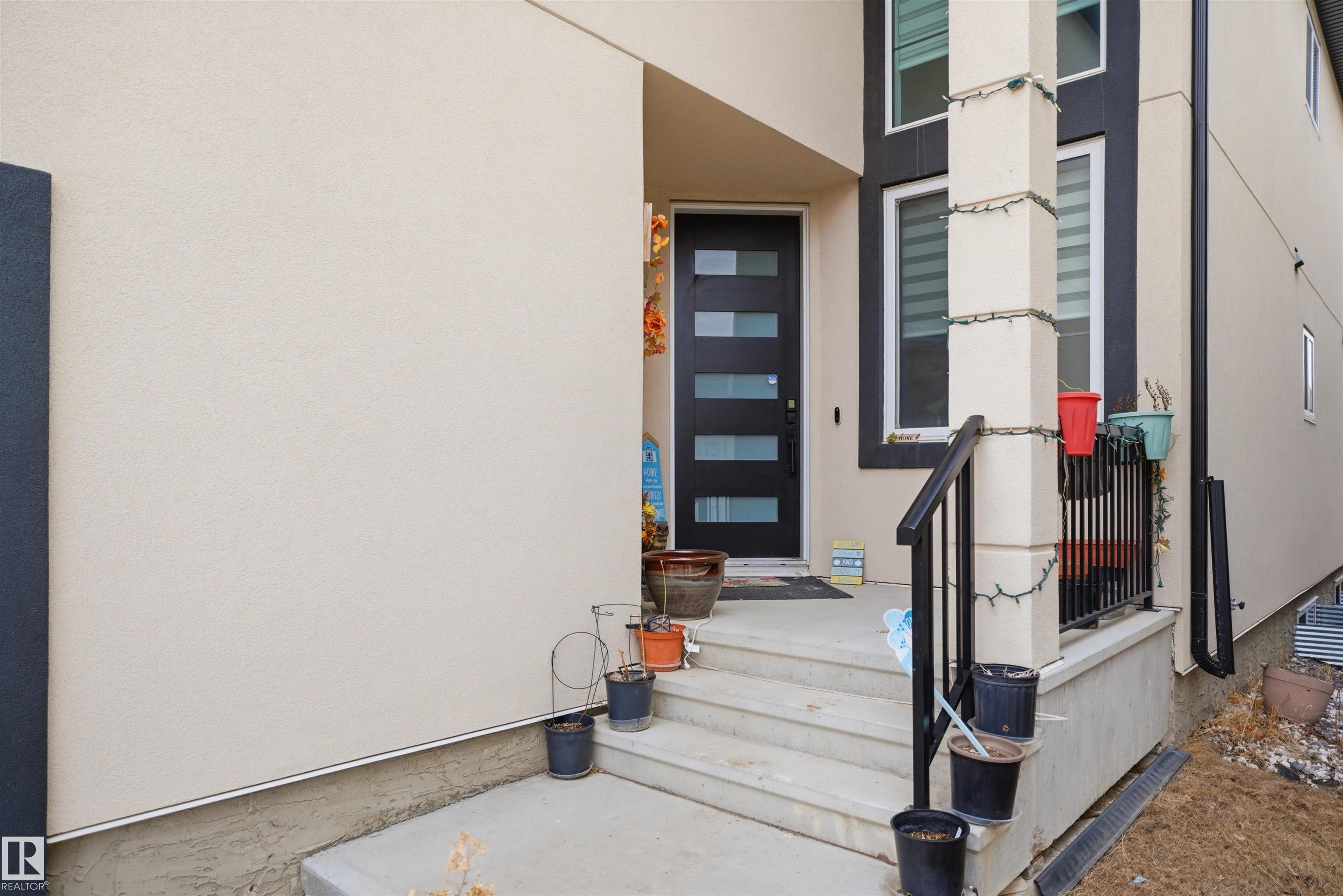 Picture for 2420 13 AV NW