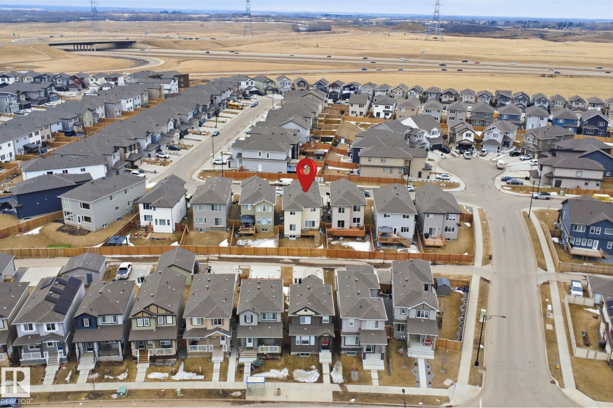 https://zimg.paragon.ice.com/ParagonImages/Property/PM/RAE/225411402/57/0/0/ddc81b8cb3d29eadf937e434340cf815/1/82473ec0ec419e976485d8d09bf5ca6a/225411402-EED563A6-5998-4573-88D0-442843152E26.JPG