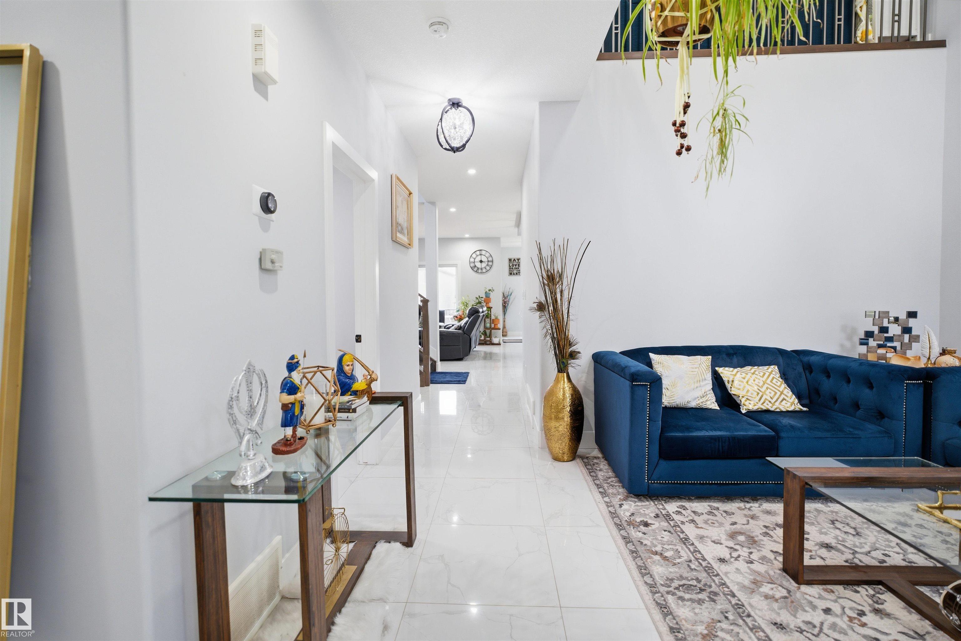 https://zimg.paragon.ice.com/ParagonImages/Property/PM/RAE/225411402/7/0/0/e11a1c98e24546c956a7250717c7b5cc/1/82473ec0ec419e976485d8d09bf5ca6a/225411402-C5CEC93A-A9D9-4D5D-9CBF-82743F15F2EB.JPG