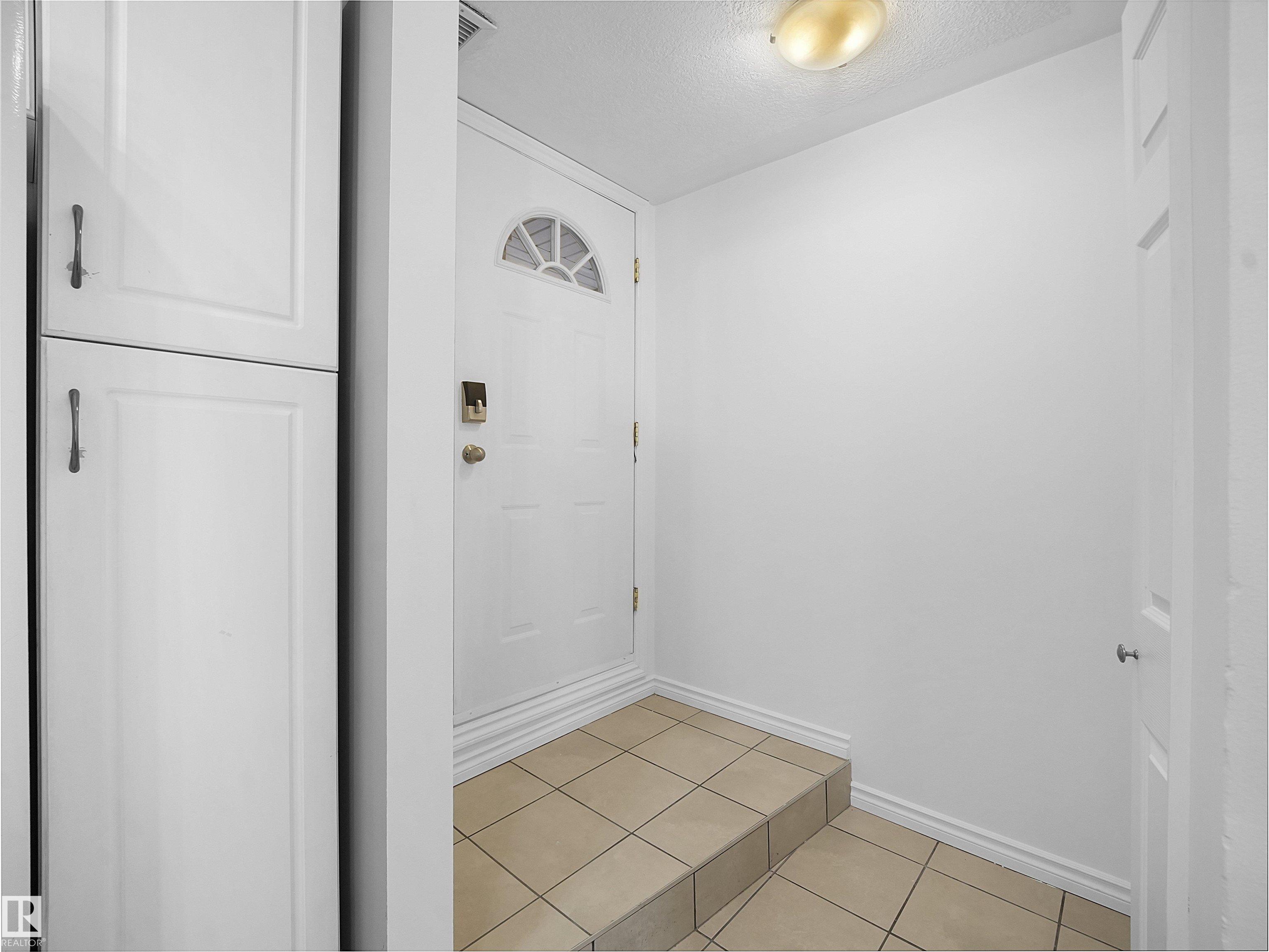 https://zimg.paragon.ice.com/ParagonImages/Property/PM/RAE/225411452/16/0/0/a7f0d492a1d719d287fde5c1f6658e5a/1/9dc09b8208e33c97a815a744dc9d4a84/225411452-face63bc-e793-4c46-b19d-794d98c05adc.JPG