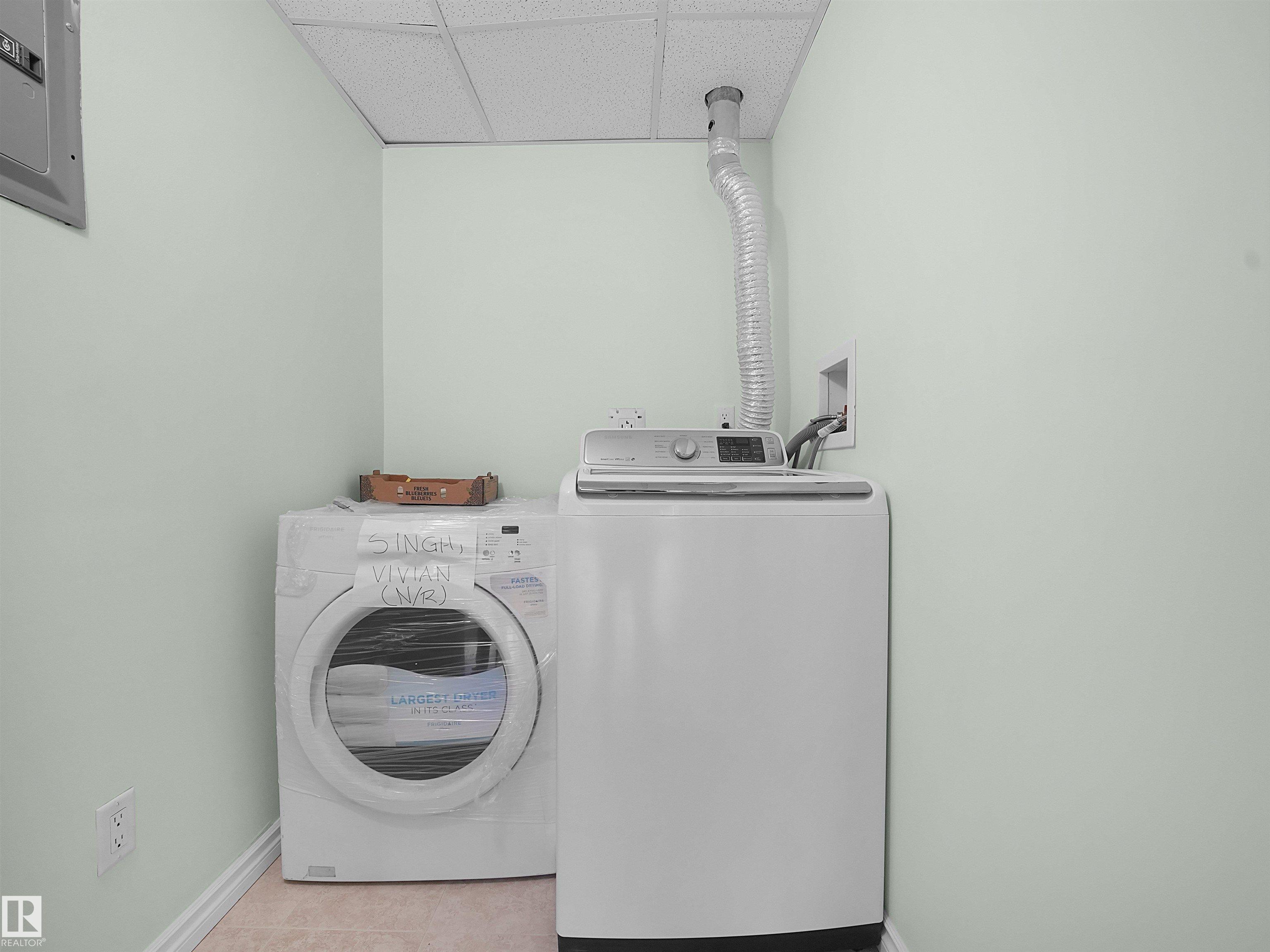 https://zimg.paragon.ice.com/ParagonImages/Property/PM/RAE/225411452/29/0/0/947bab8d8f7ca549886254ab6e9446fb/1/9dc09b8208e33c97a815a744dc9d4a84/225411452-f41b6003-c496-42b1-abdb-e4b34bc0b2b3.JPG