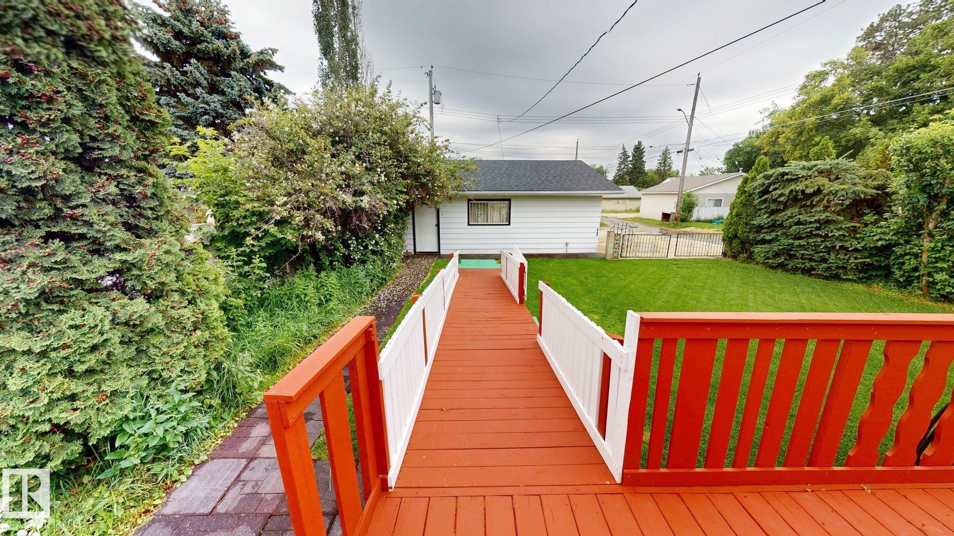 13915 135a Avenue NW, Wellington, Edmonton