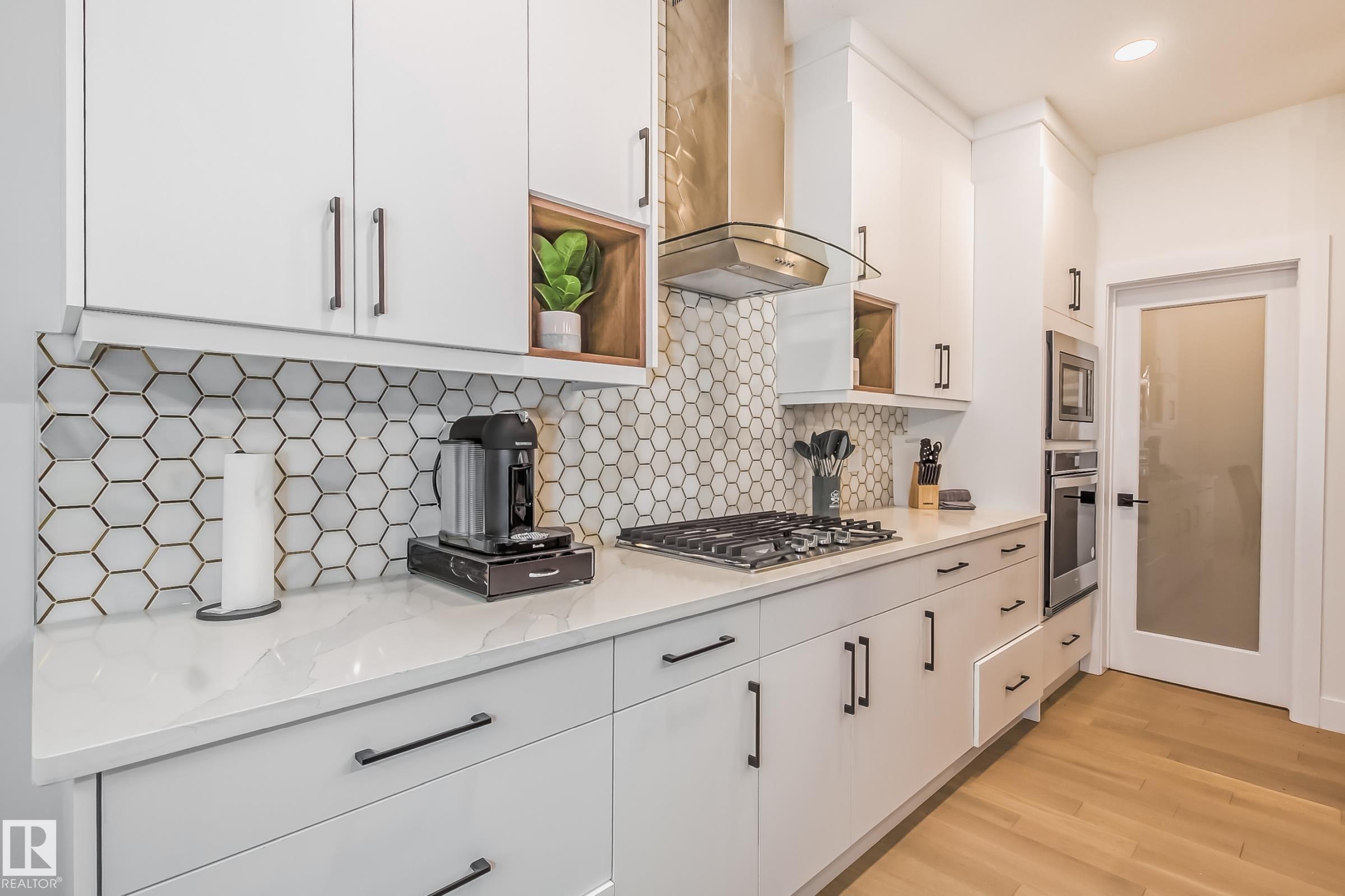 Photo 10 at 5380 Kimball Place SW, Keswick, Edmonton