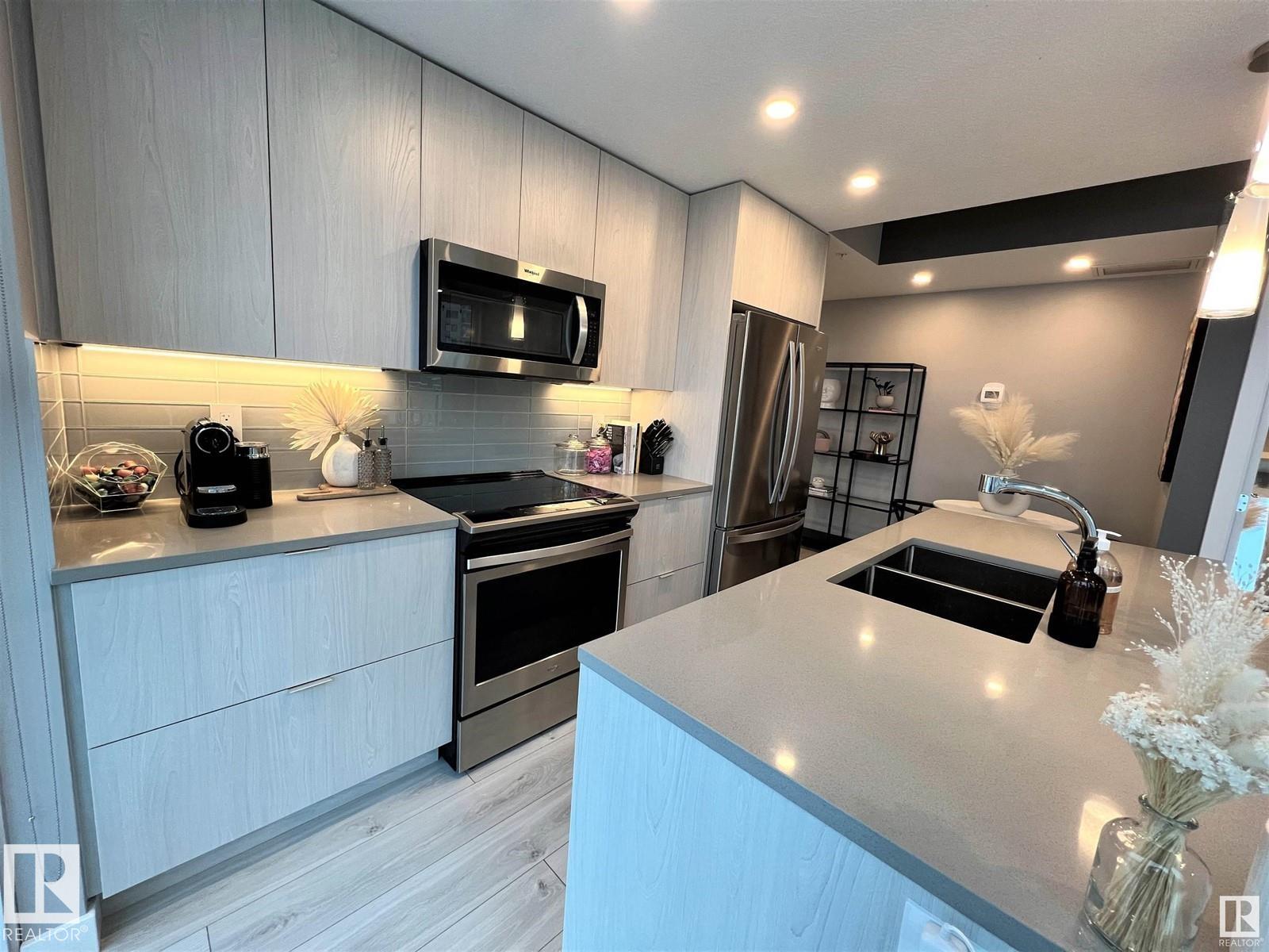https://zimg.paragon.ice.com/ParagonImages/Property/PM/RAE/225411528/12/0/0/8b1056c372c6b15ce5b68a67306cdecc/1/5928c886b3fe5c2b223510b56be5ad23/225411528-36e6ed76-e74f-4e8a-8d22-fc1d14befb01.JPG