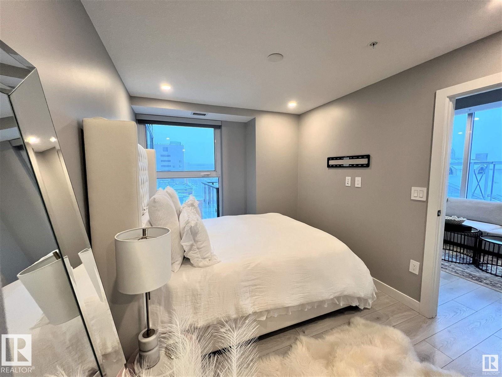 https://zimg.paragon.ice.com/ParagonImages/Property/PM/RAE/225411528/20/0/0/50d7a12f084bc7eb33f5372f87f975de/1/5928c886b3fe5c2b223510b56be5ad23/225411528-0f61d774-6b16-4b6e-aa0e-eb7ed6771a63.JPG