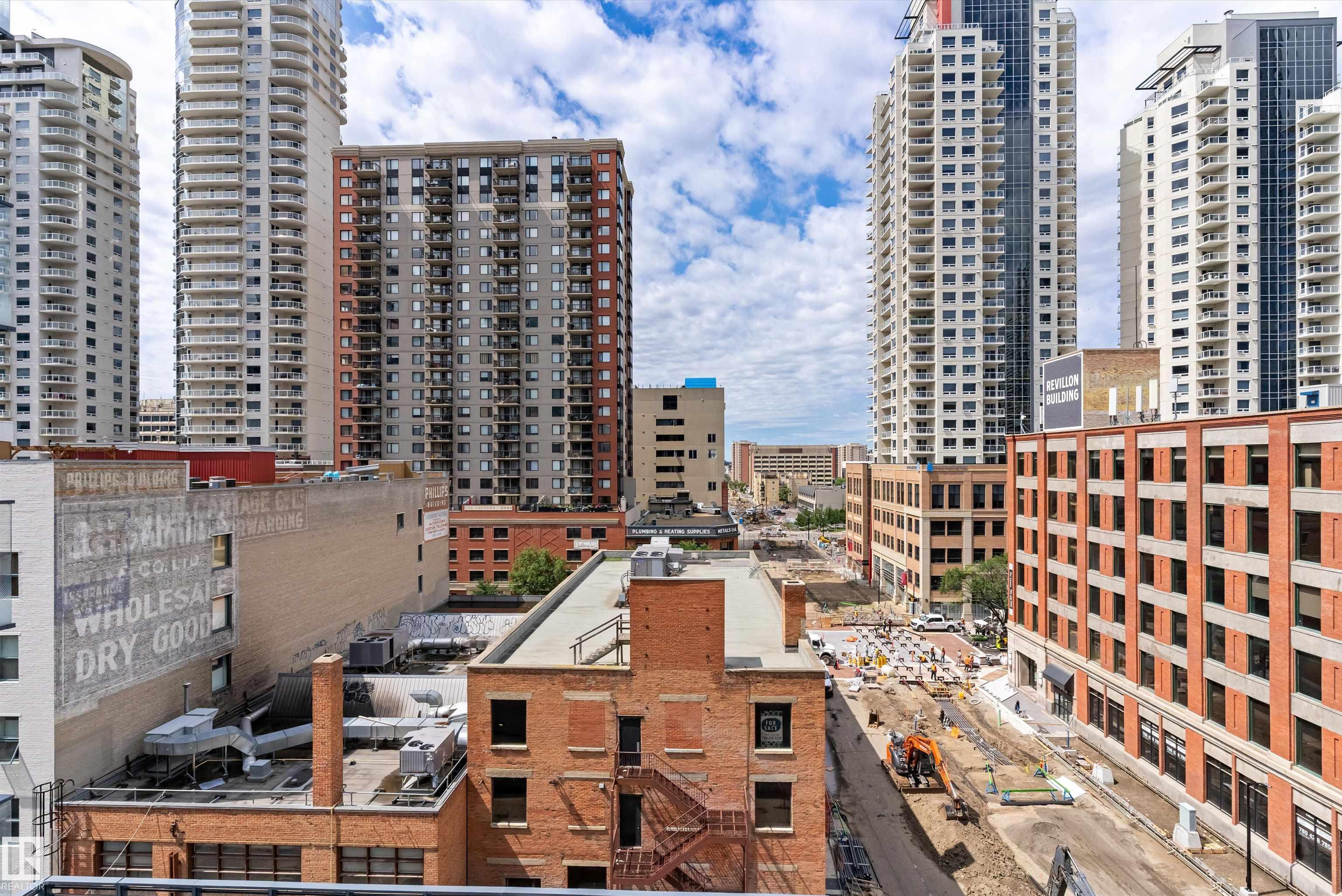 https://zimg.paragon.ice.com/ParagonImages/Property/PM/RAE/225411528/43/0/0/1407de8067b508d4a20e1afa2f8f6d44/1/5928c886b3fe5c2b223510b56be5ad23/225411528-df63a4f2-3cb8-40a9-9e8b-a03120beaa05.JPG