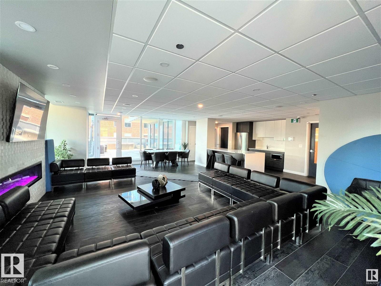https://zimg.paragon.ice.com/ParagonImages/Property/PM/RAE/225411528/48/0/0/f82e04fcab354e0ec8bed1a091bf5ee4/1/5928c886b3fe5c2b223510b56be5ad23/225411528-4c7288b9-a849-4977-9024-289096baa4b3.JPG