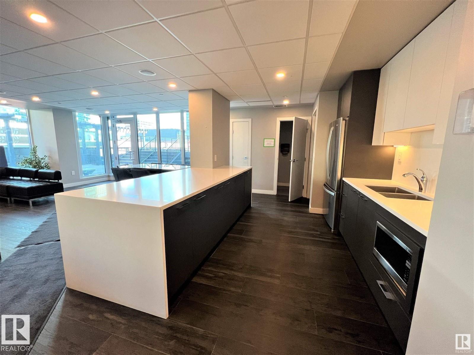 https://zimg.paragon.ice.com/ParagonImages/Property/PM/RAE/225411528/49/0/0/0a0bc2921ef3ab517a41cab1d9c0a31f/1/5928c886b3fe5c2b223510b56be5ad23/225411528-840c605e-637e-4f8f-b55d-44ad119ad338.JPG